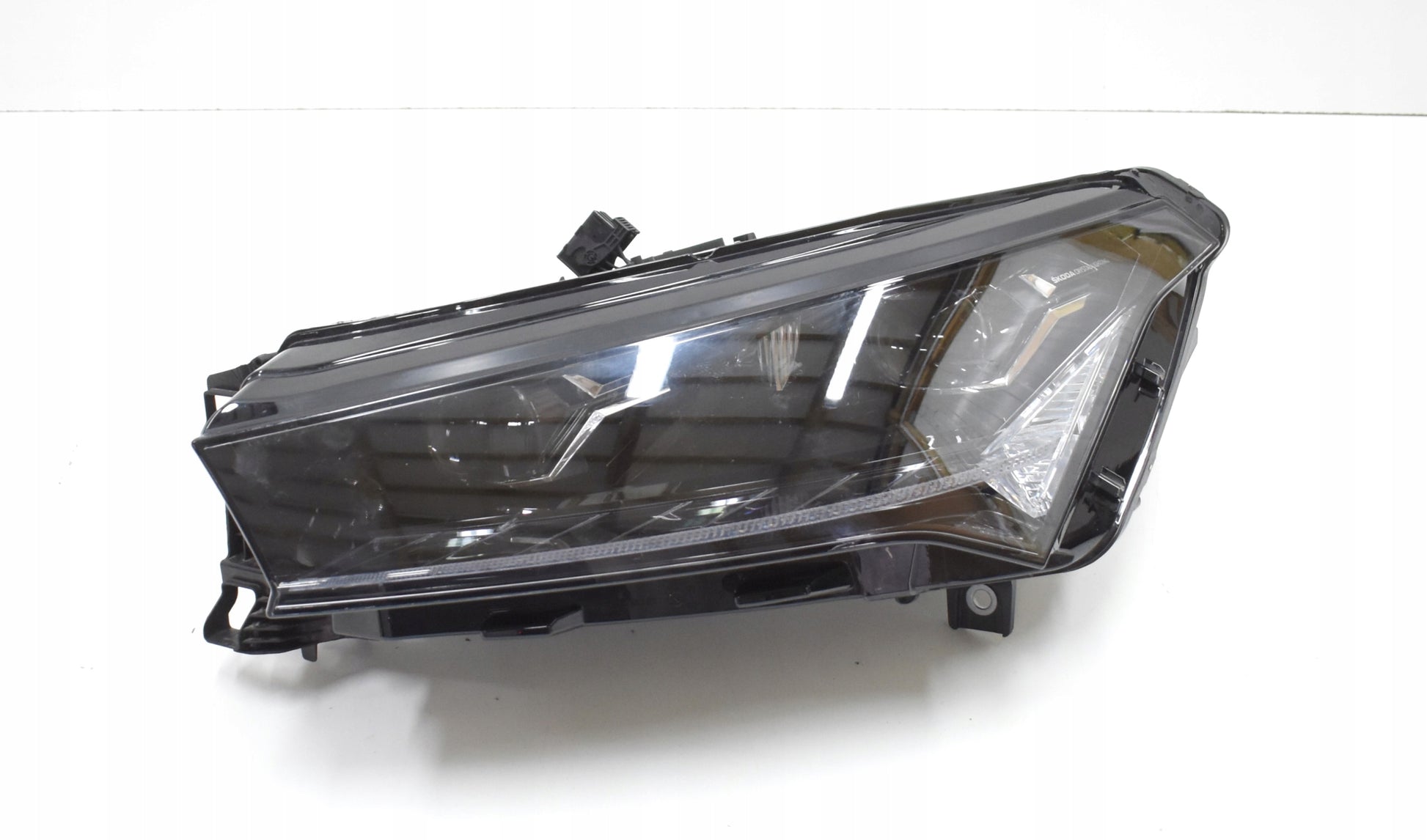 SKODA ENYAQ 5LB LEFT FRONT HEADLIGHT CRYSTAL ORG EU 5LB941015H