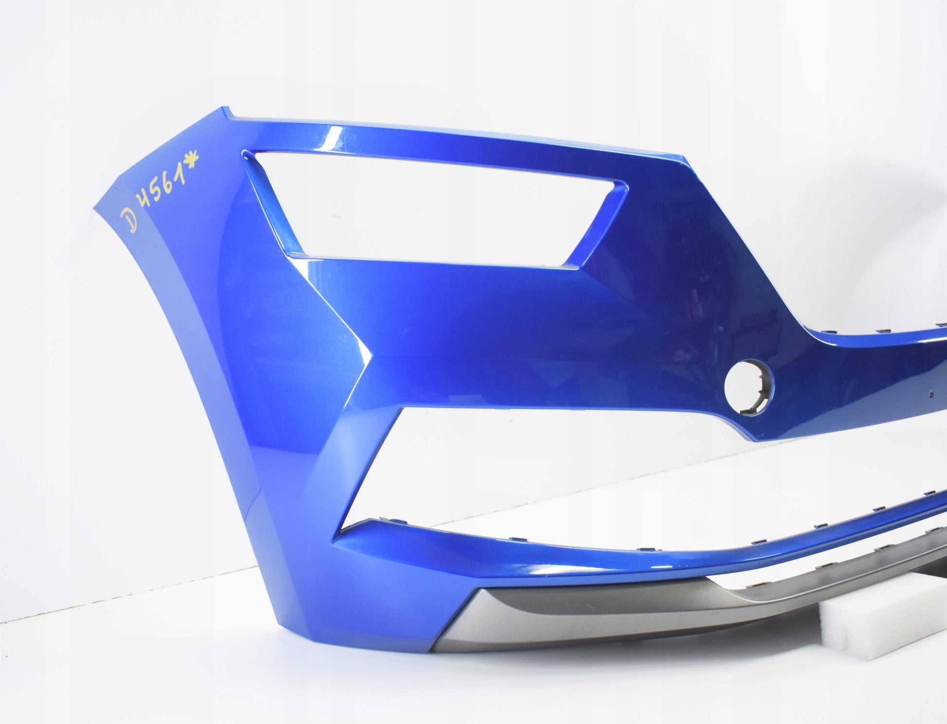 SKODA KAMIQ 658 FRONT BUMPER ORG