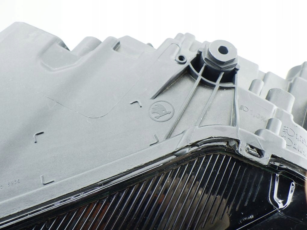 SKODA KAROQ FULL LED 17- LEFT HEADLIGHT