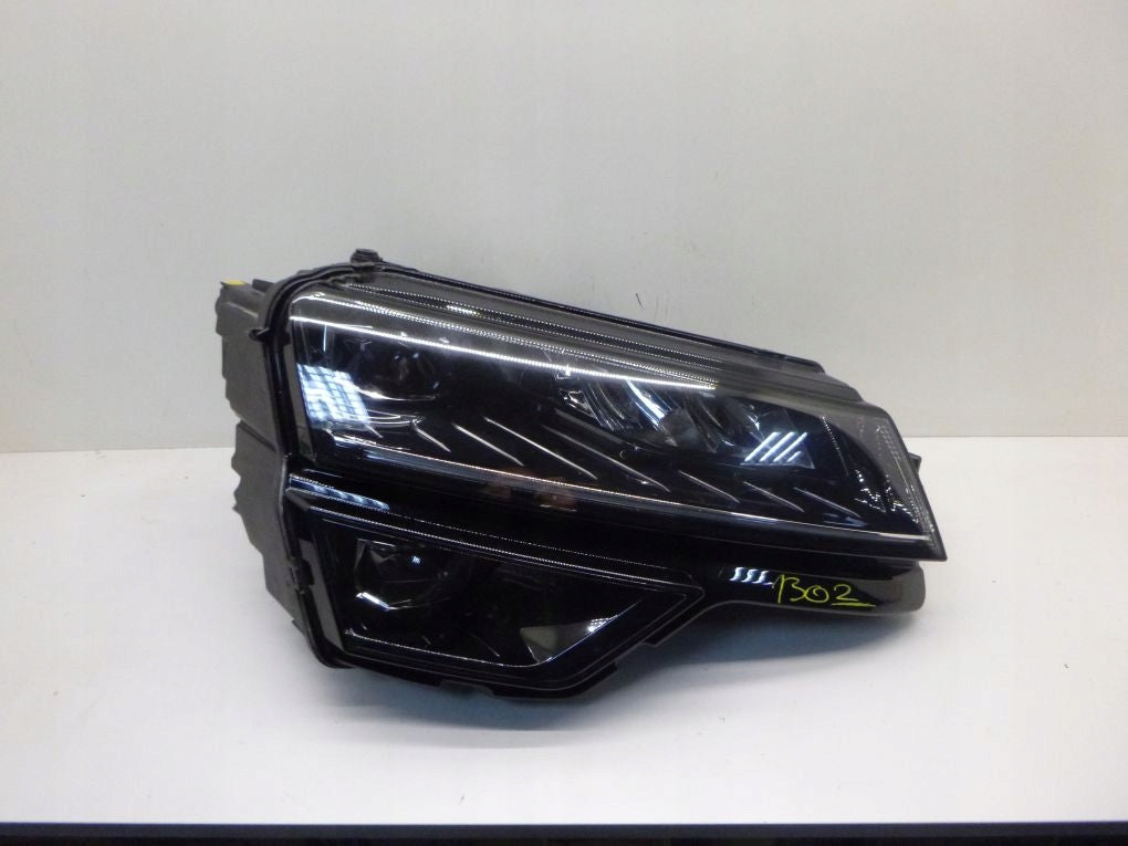 SKODA KAROQ FULL LED 17- Right Headlight