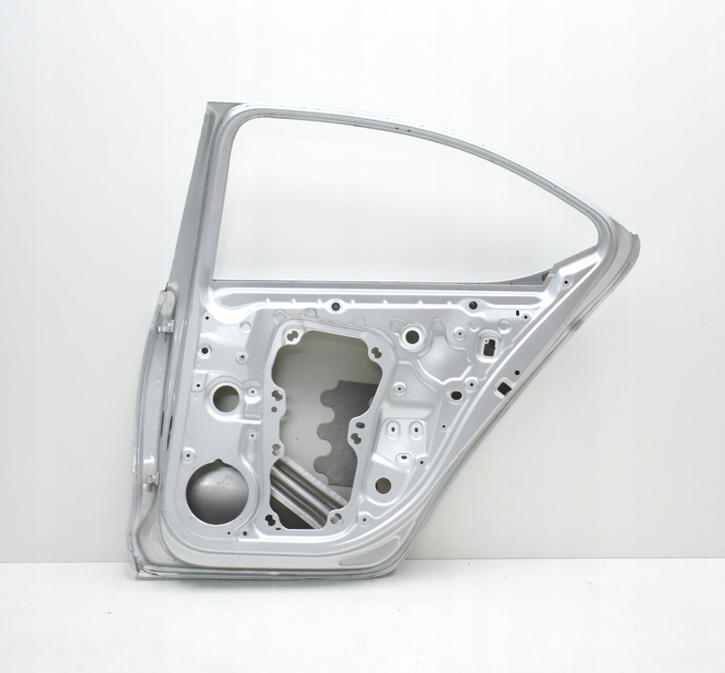 SKODA OCTAVIA III 5E5 RIGHT REAR DOOR SEDAN