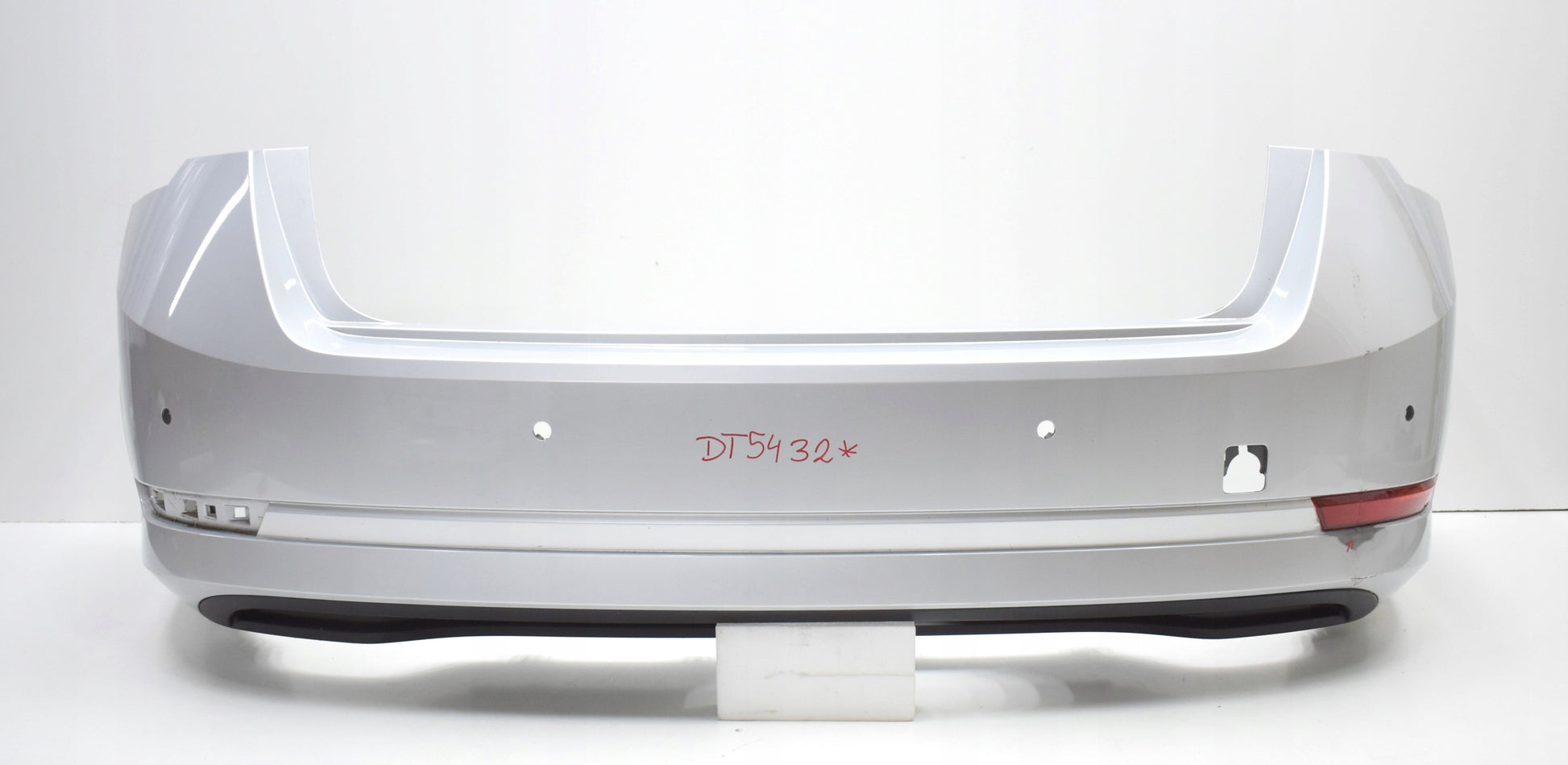 SKODA OCTAVIA IV 5E6 REAR BUMPER ORIGINAL SEDAN + BOTTOM