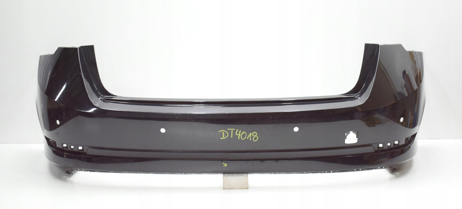 SKODA OCTAVIA IV 5E6 REAR BUMPER ORIGINAL SEDAN