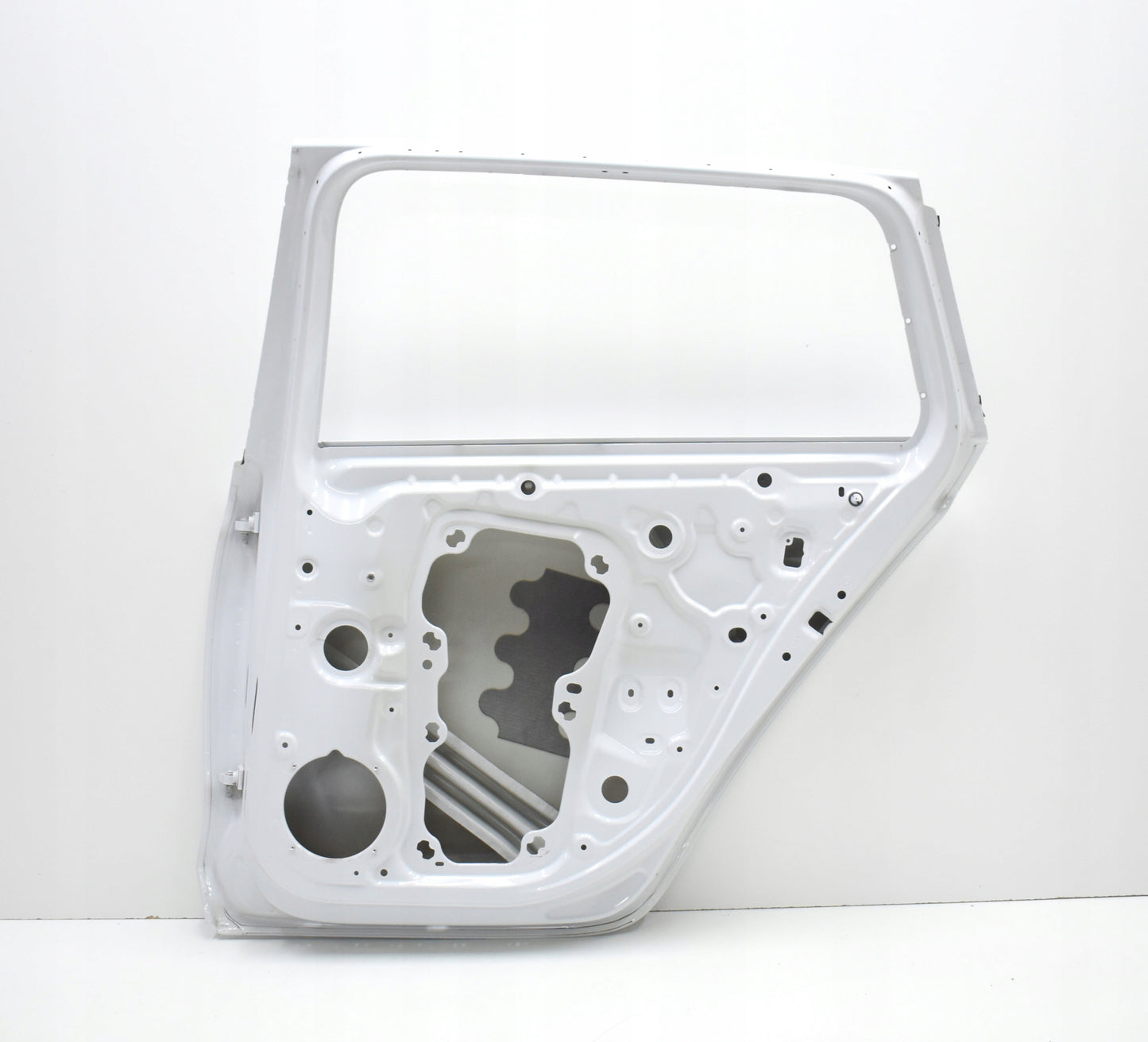 SKODA OCTAVIA IV 5E7 RIGHT REAR DOOR ORIGINAL ESTATE