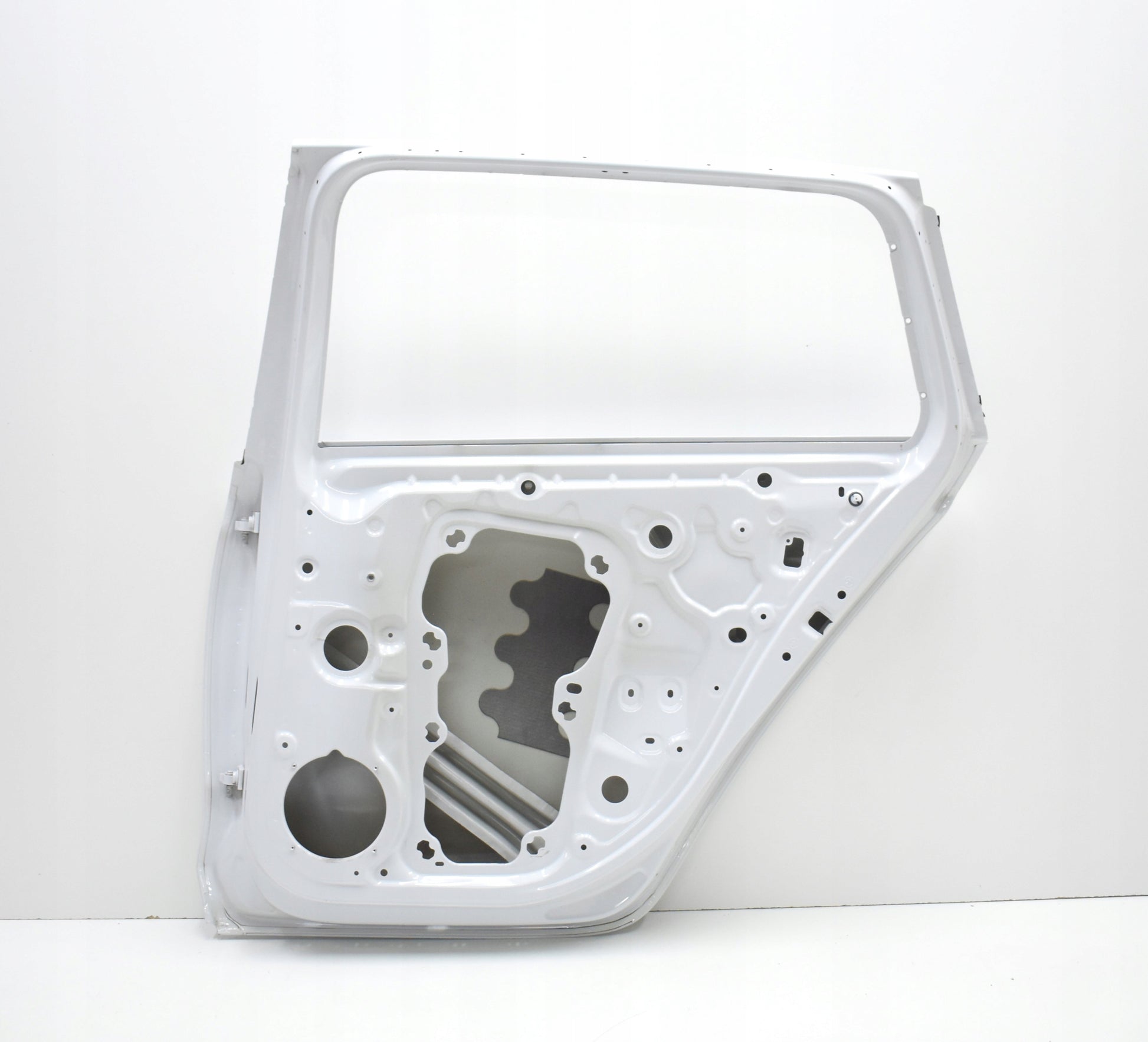 SKODA OCTAVIA IV 5E7 RIGHT REAR DOOR ORIGINAL ESTATE