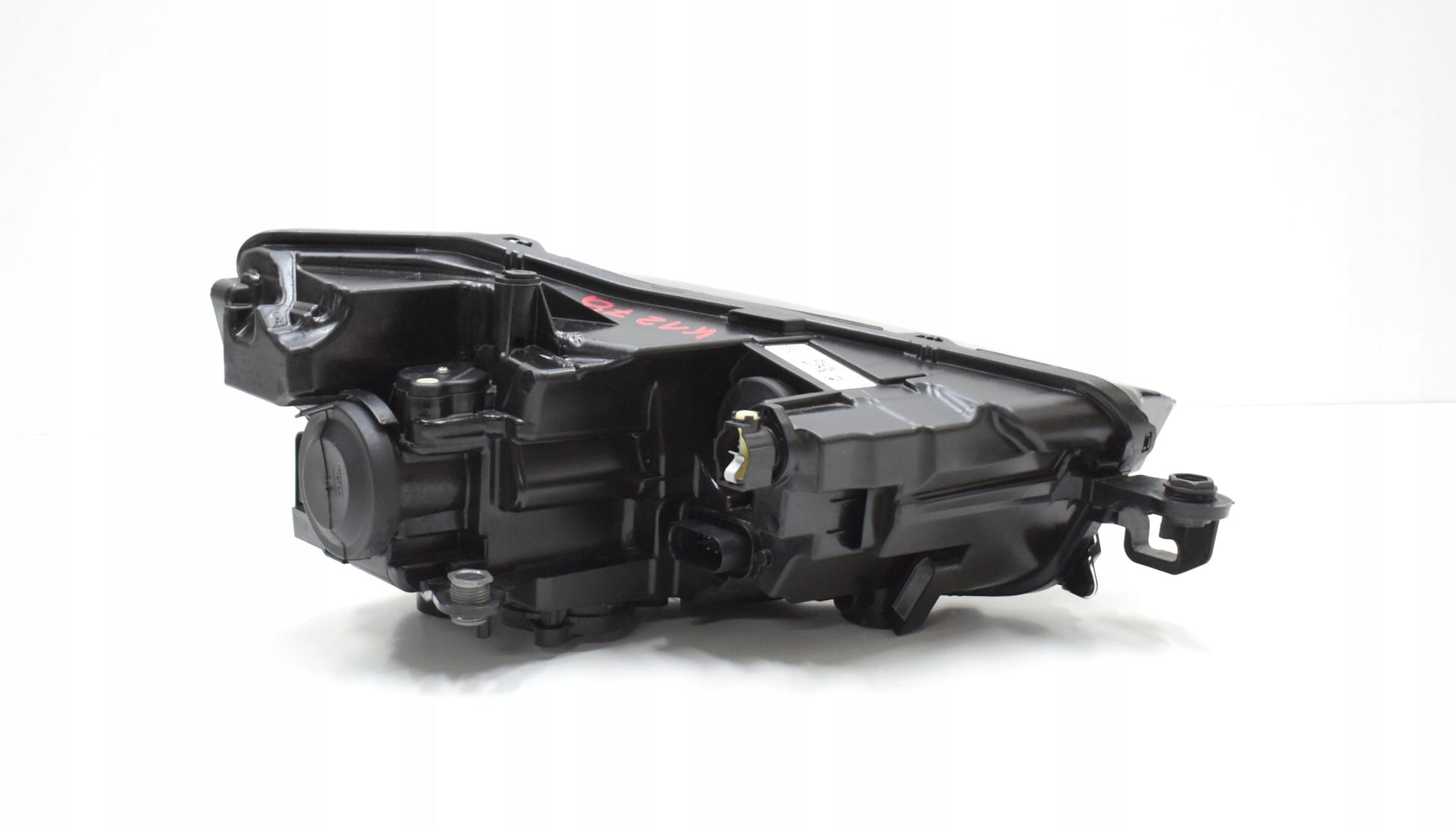 SKODA SCALA 657 LEFT FRONT HEADLIGHT ORG EU LED