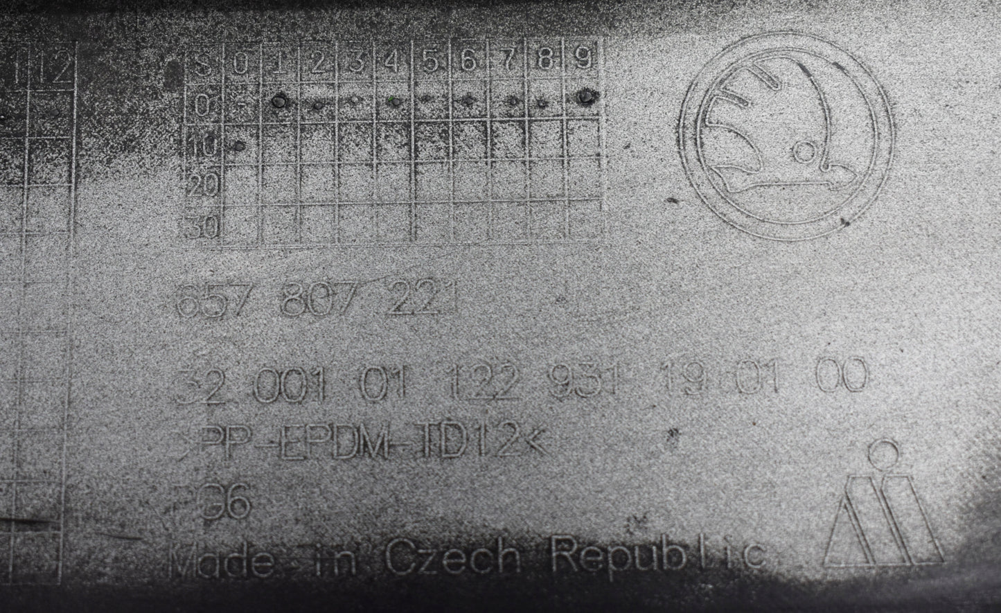 SKODA SCALA 657 OEM Front Bumper + Grille