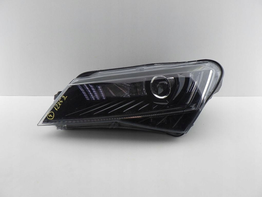 SKODA SUPERB III 3 LIFT XENON 3V1 LEFT HEADLIGHT