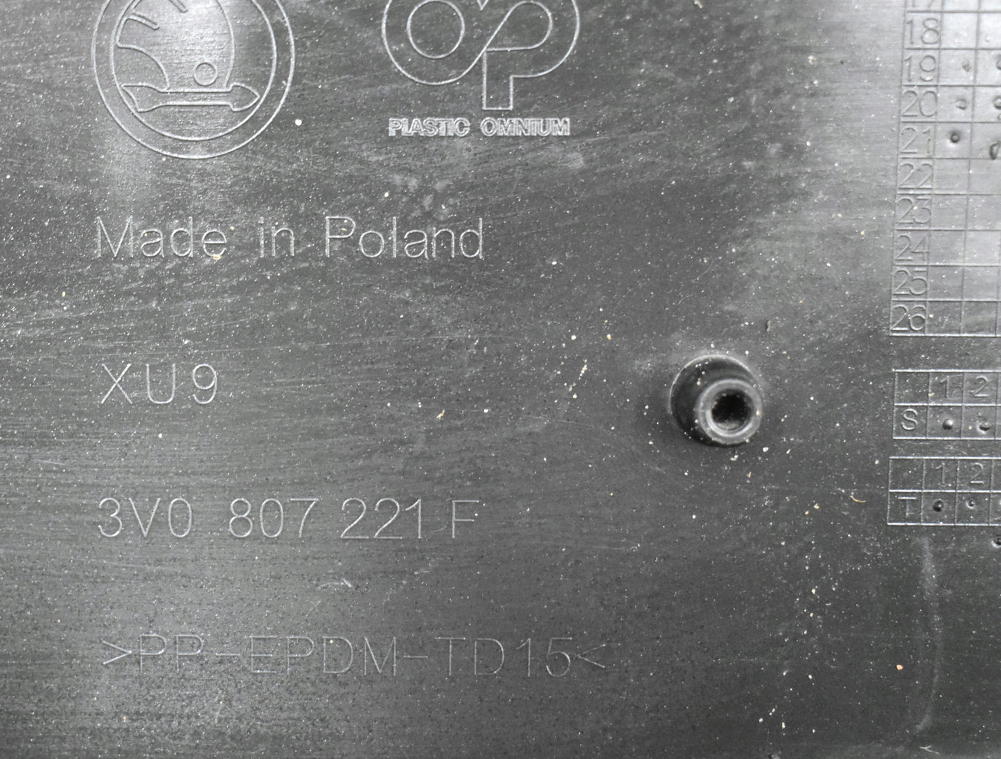 SKODA SUPERB III 3V LIFT FRONT BUMPER ORG