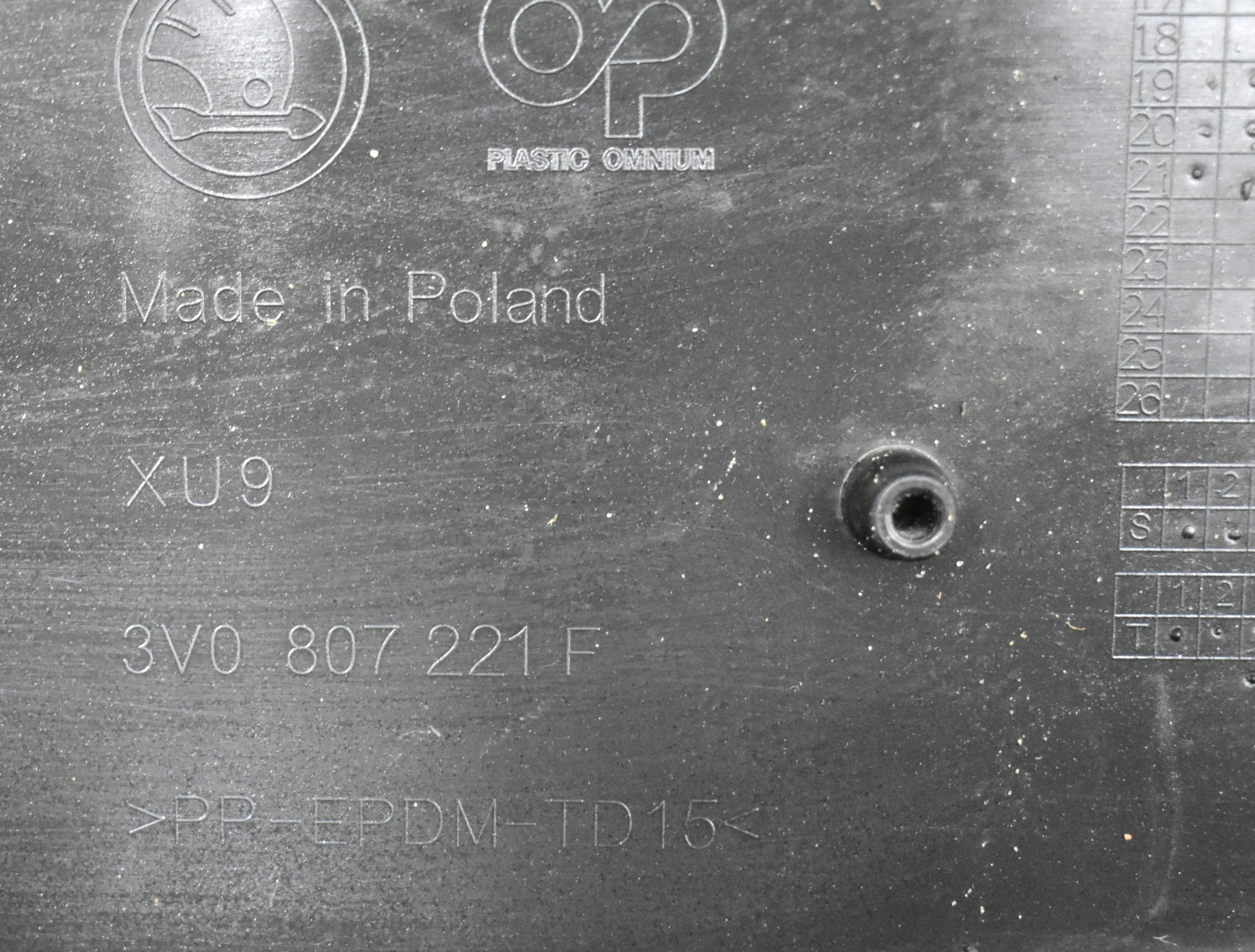 SKODA SUPERB III 3V LIFT FRONT BUMPER ORG