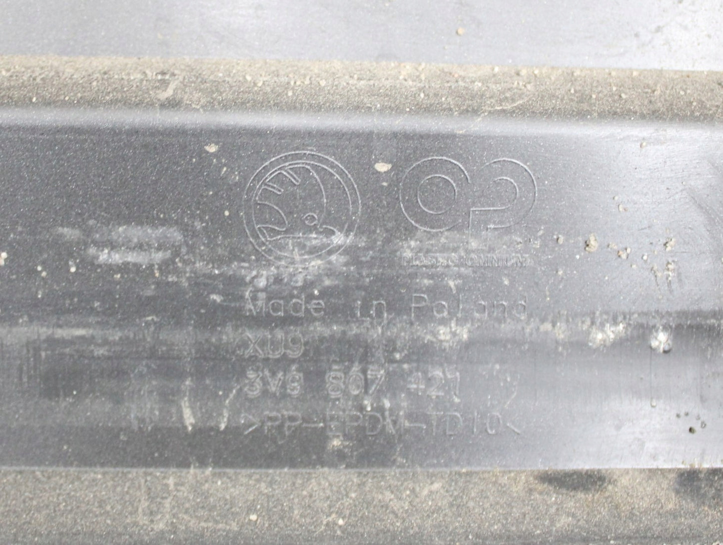 SKODA SUPERB III 3V9 SCOUT REAR BUMPER ORIGINAL ESTATE + BOTTOM