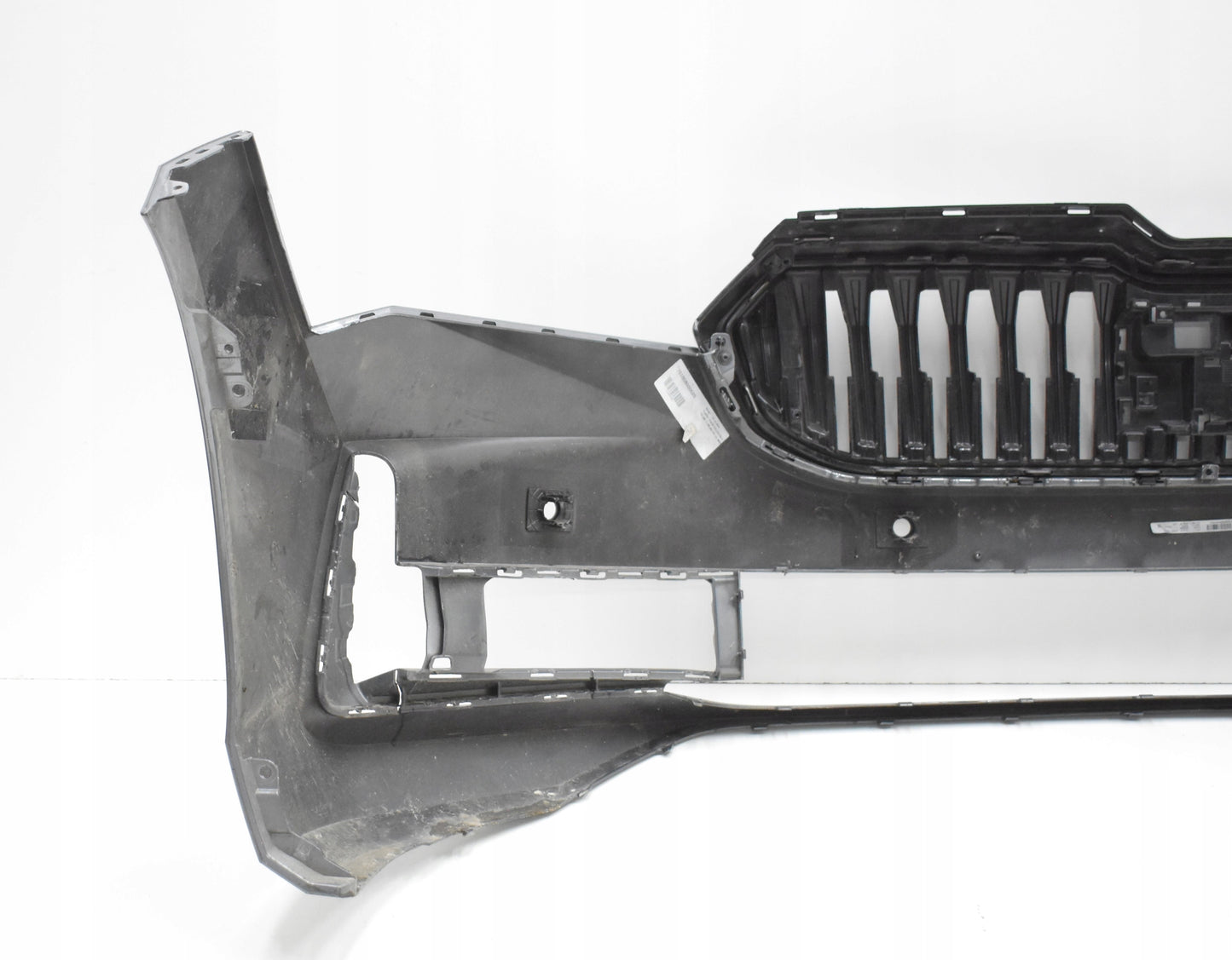 SKODA SUPERB IV 3P 3P3 FRONT BUMPER ORIGINAL + GRILL