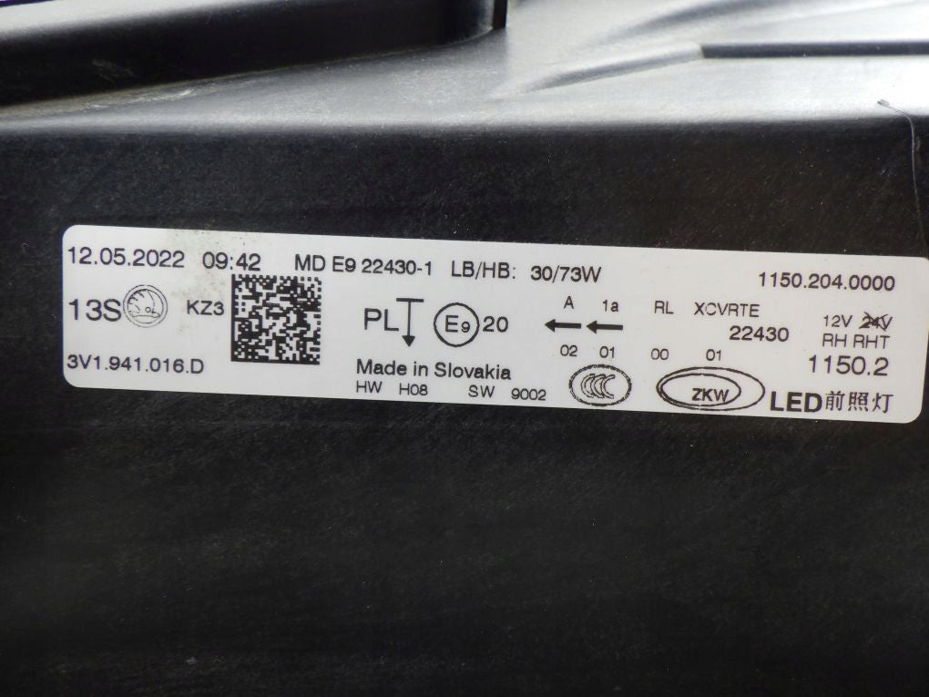 SKODA SUPERB LIFT III 3V0 3V1 FULL LED 19- Front Headlight Right