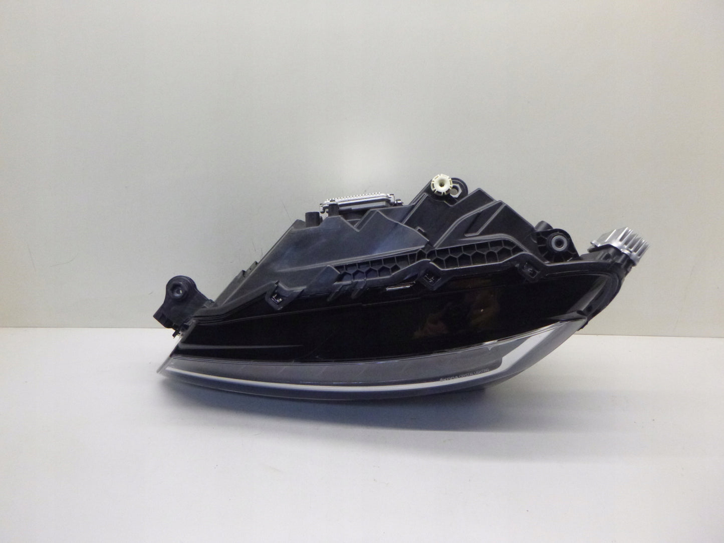 SKODA SUPERB LIFT III 3V0 3V1 FULL LED LEFT