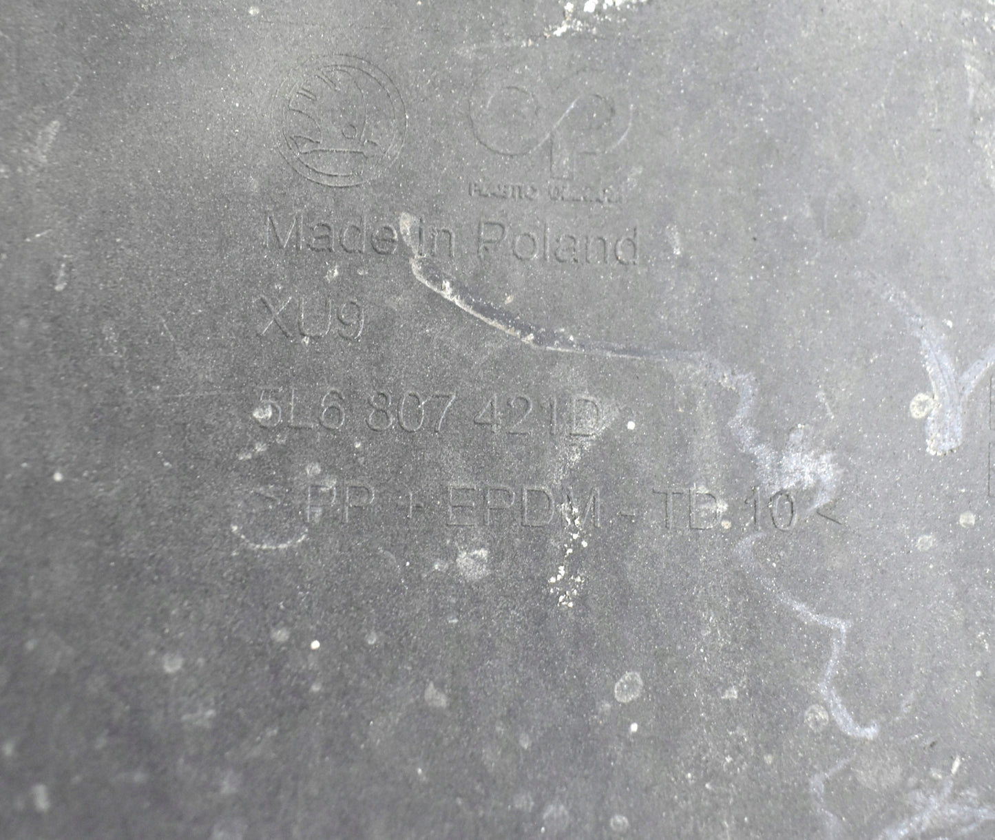 SKODA YETI LIFT 5L6 REAR BUMPER ORG 5L6807421D