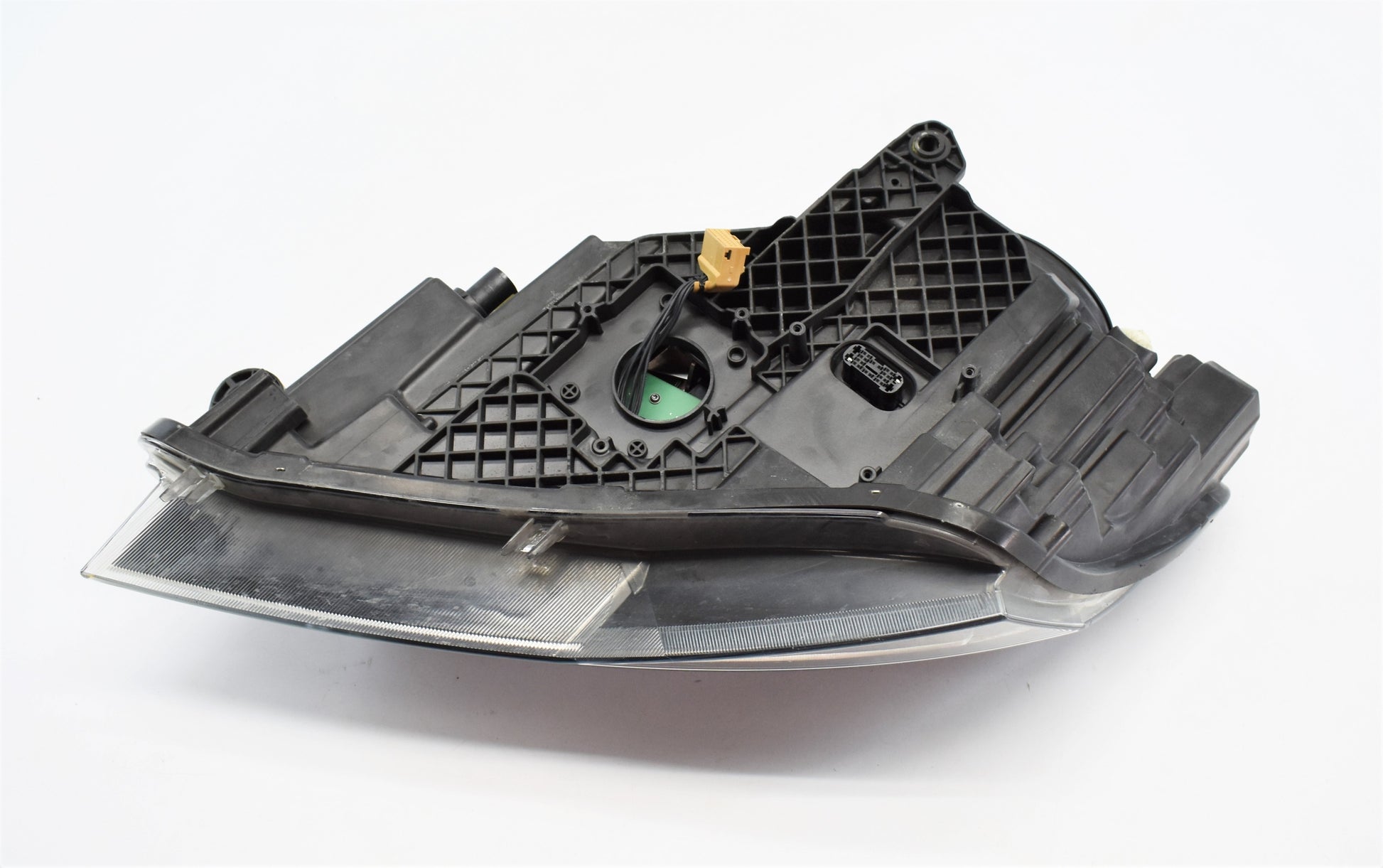 SUPERB III 3V HEADLIGHT RIGHT FRONT EU ORG