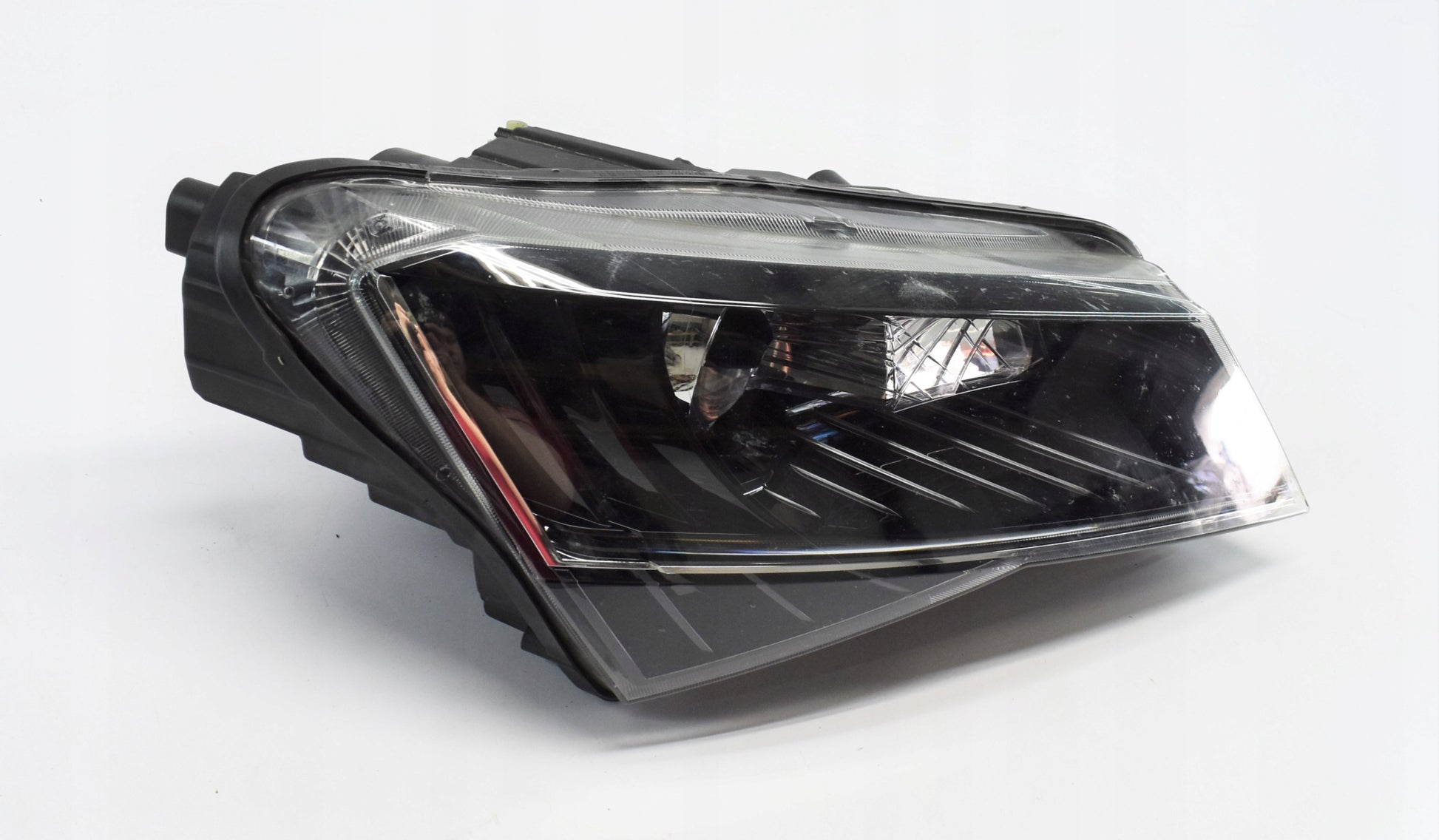 SUPERB III 3V HEADLIGHT RIGHT FRONT EU ORG