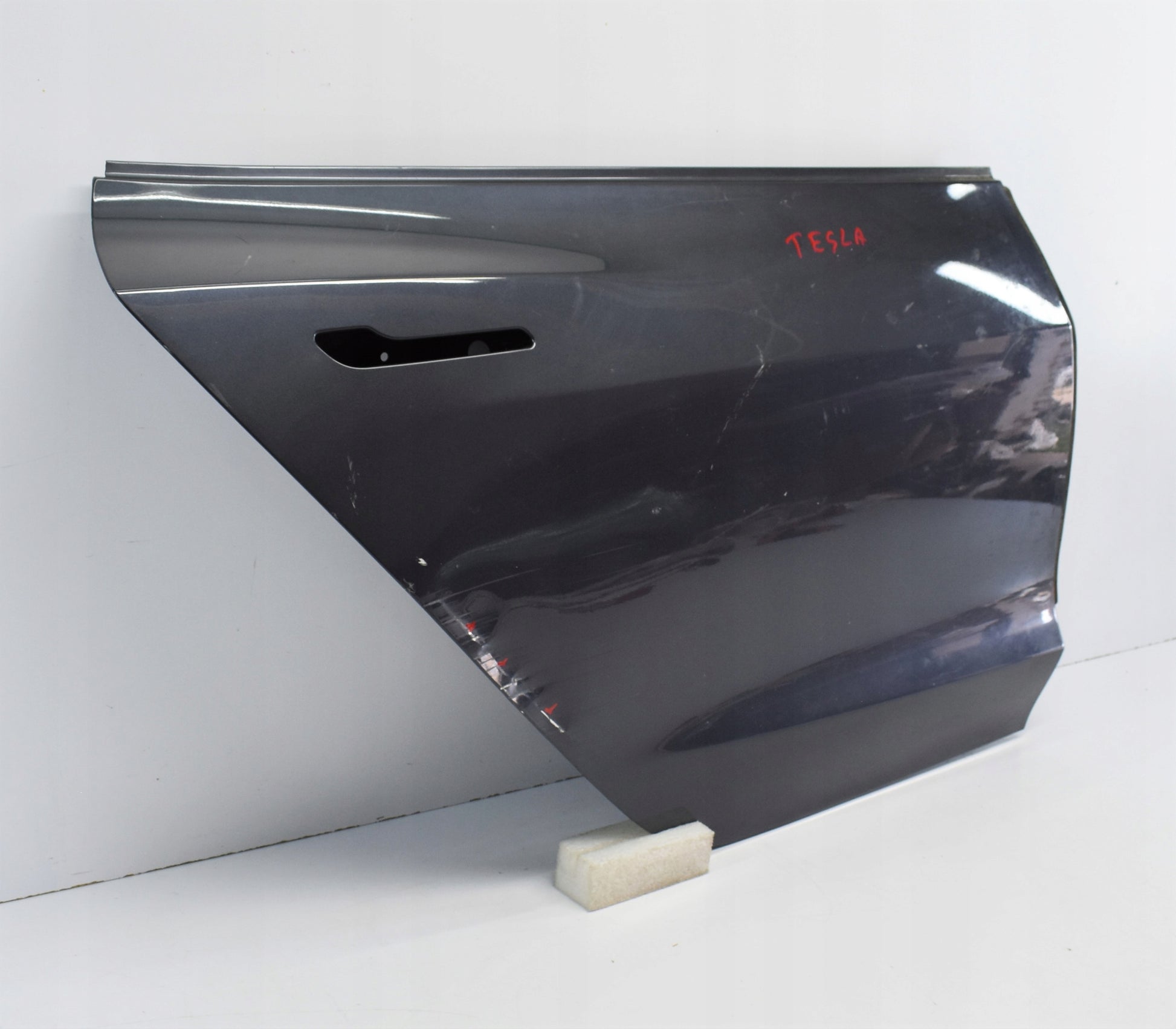 TESLA MODEL 3 RIGHT REAR DOOR ORG