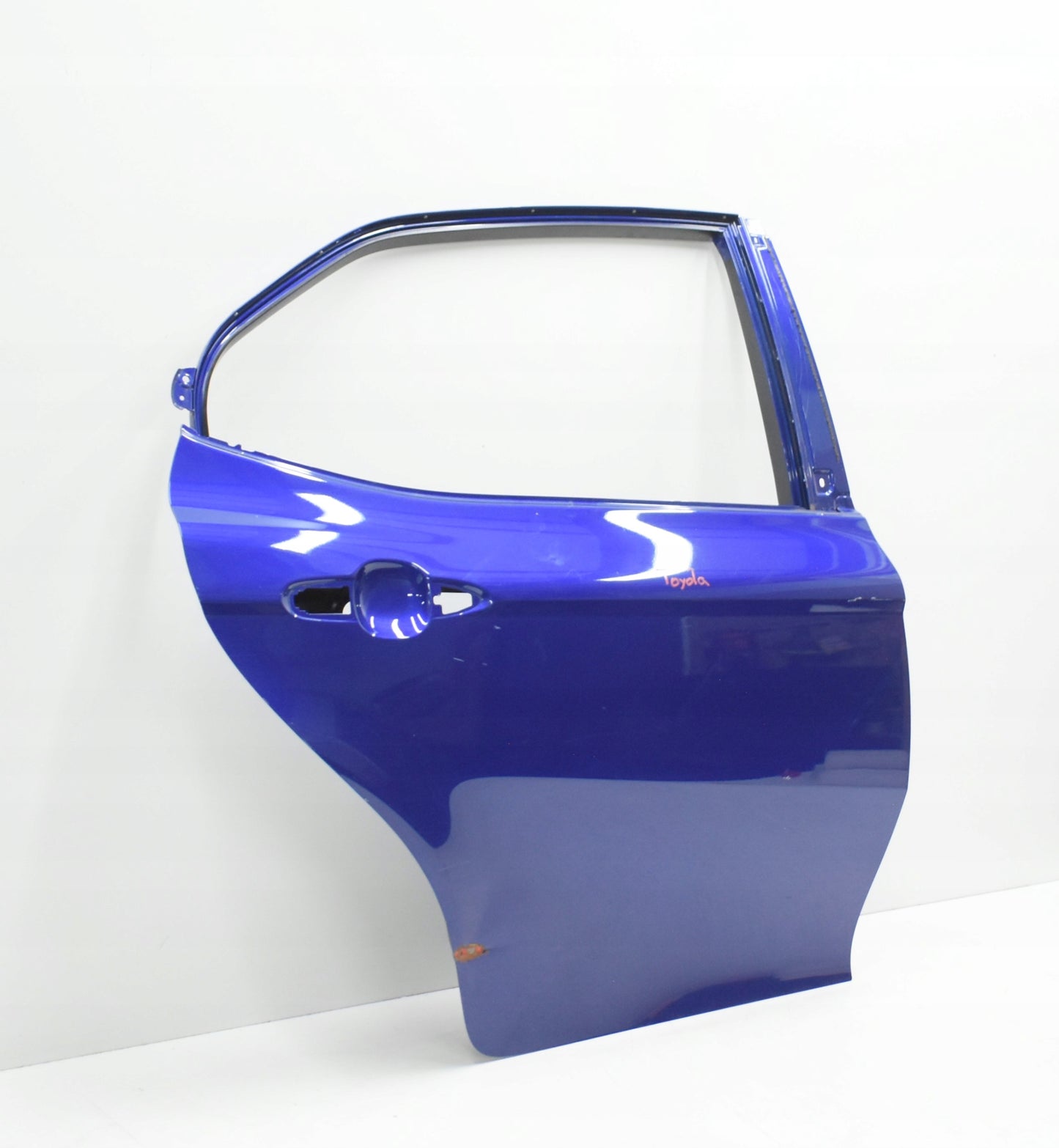 TOYOTA CAMRY VIII 8 DOOR RIGHT REAR GENUINE