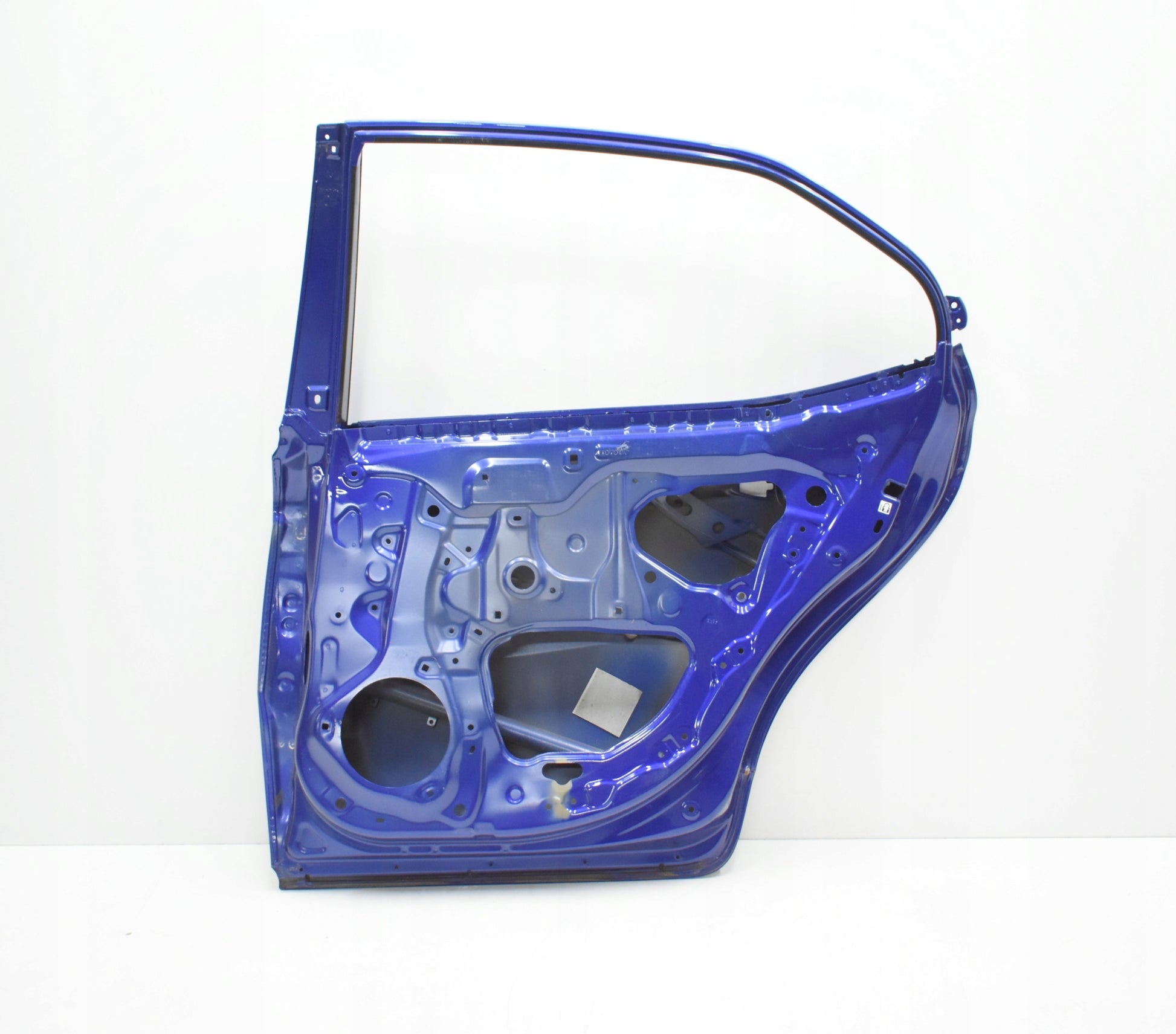 TOYOTA CAMRY VIII 8 DOOR RIGHT REAR GENUINE