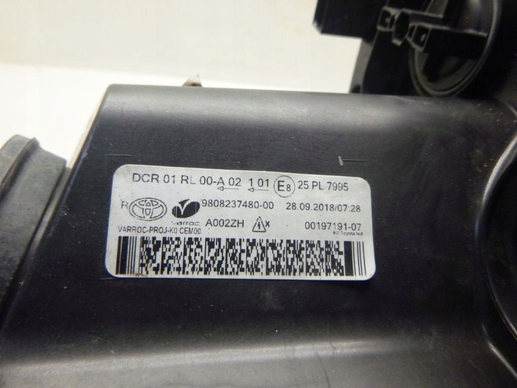 TOYOTA PROACE II 2 XENON LED 16- Right