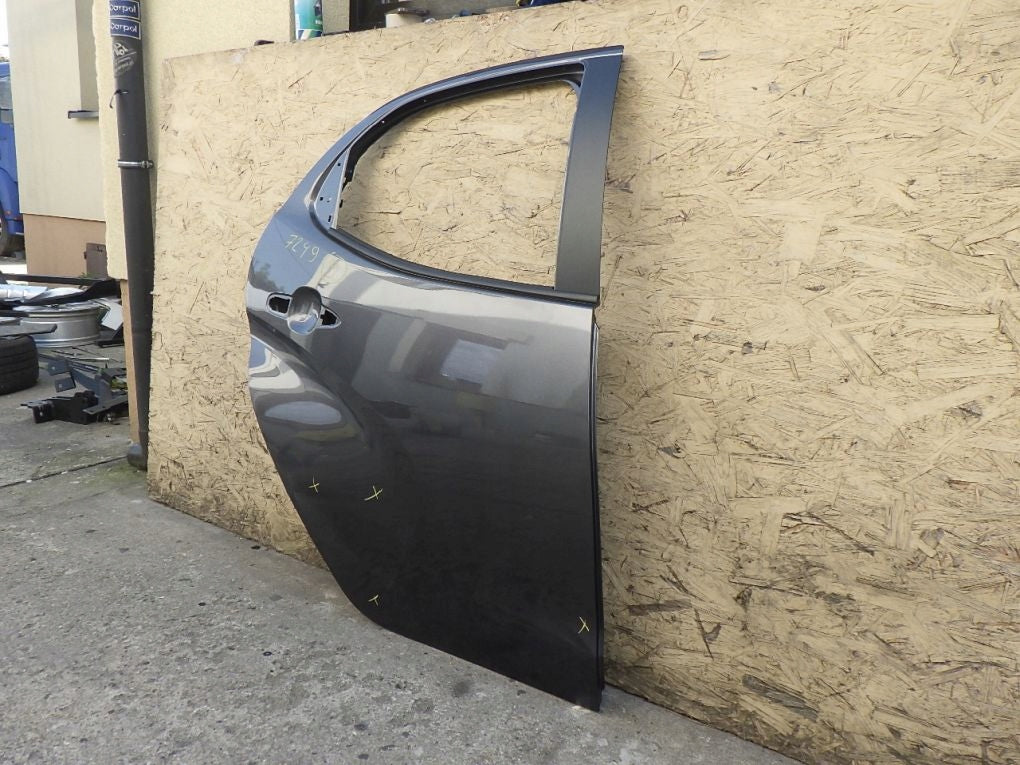 TOYOTA YARIS 4 IV P21 2020- rear right door