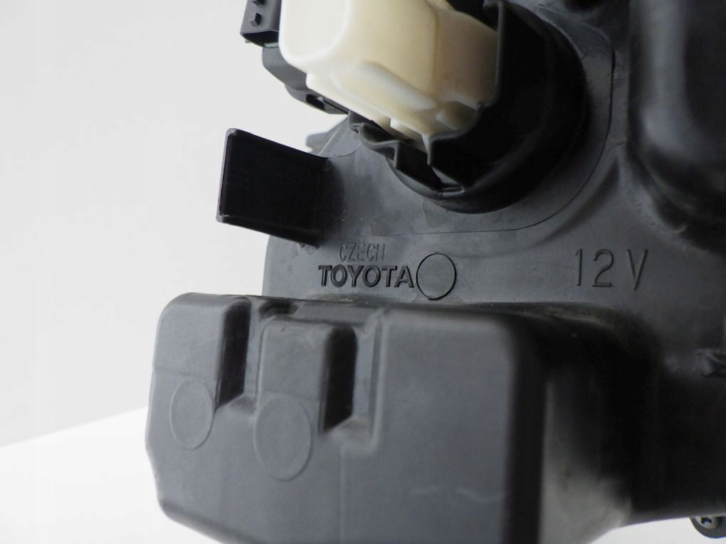 TOYOTA YARIS 4 IV P21 FULL LED 20- Right Headlight