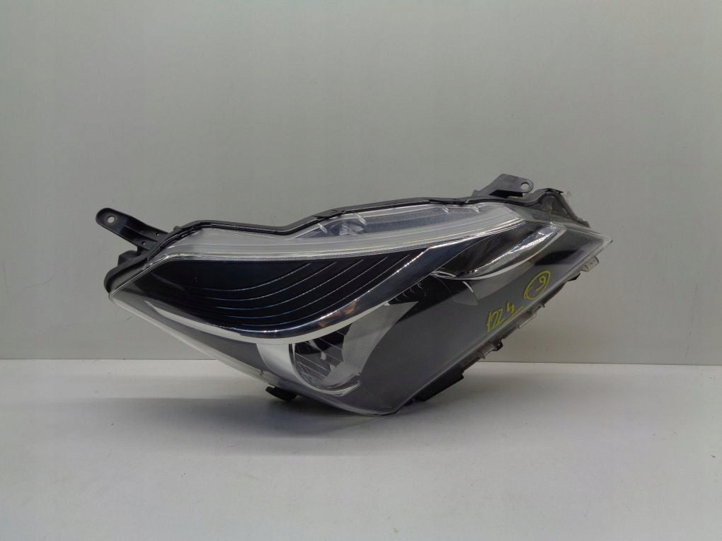 TOYOTA YARIS III LIFT 13- Right Headlight
