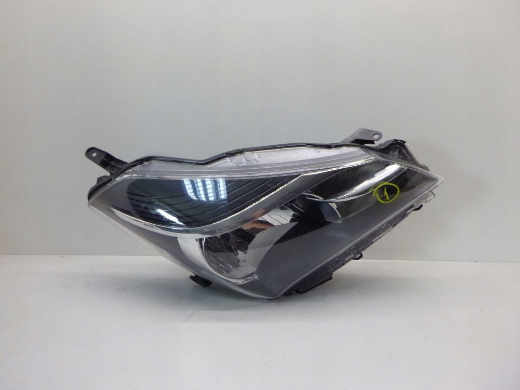 TOYOTA YARIS III LIFT 13- Right Headlight