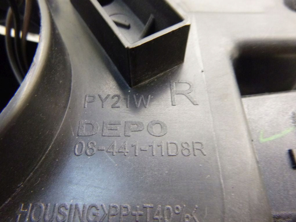 VOLKSWAGEN VW POLO 6R0 08- FRONT RIGHT HEADLIGHT