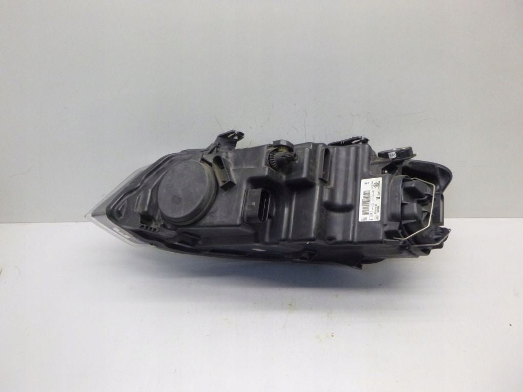 VOLKSWAGEN VW POLO 6R0 6R1 08 RIGHT HEADLIGHT