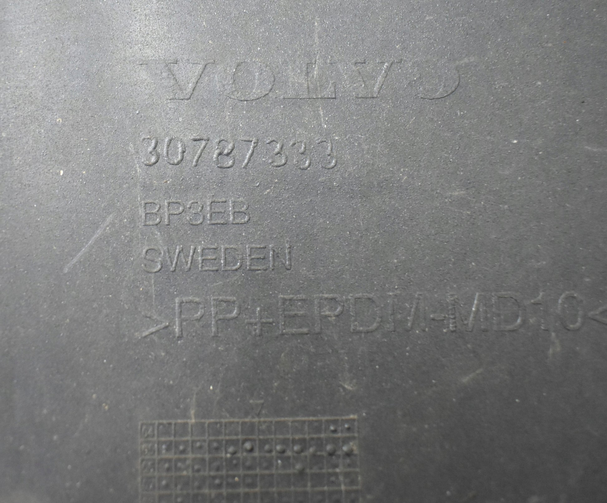 VOLVO C70 II FRONT BUMPER ORG