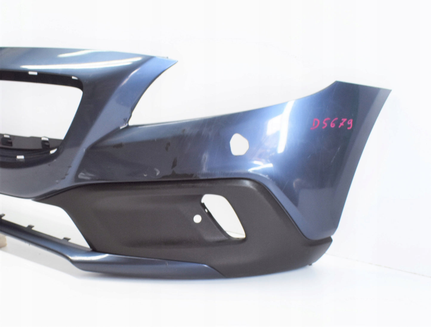 VOLVO V40 CROSS COUNTRY FRONT BUMPER SUPER CONDITION