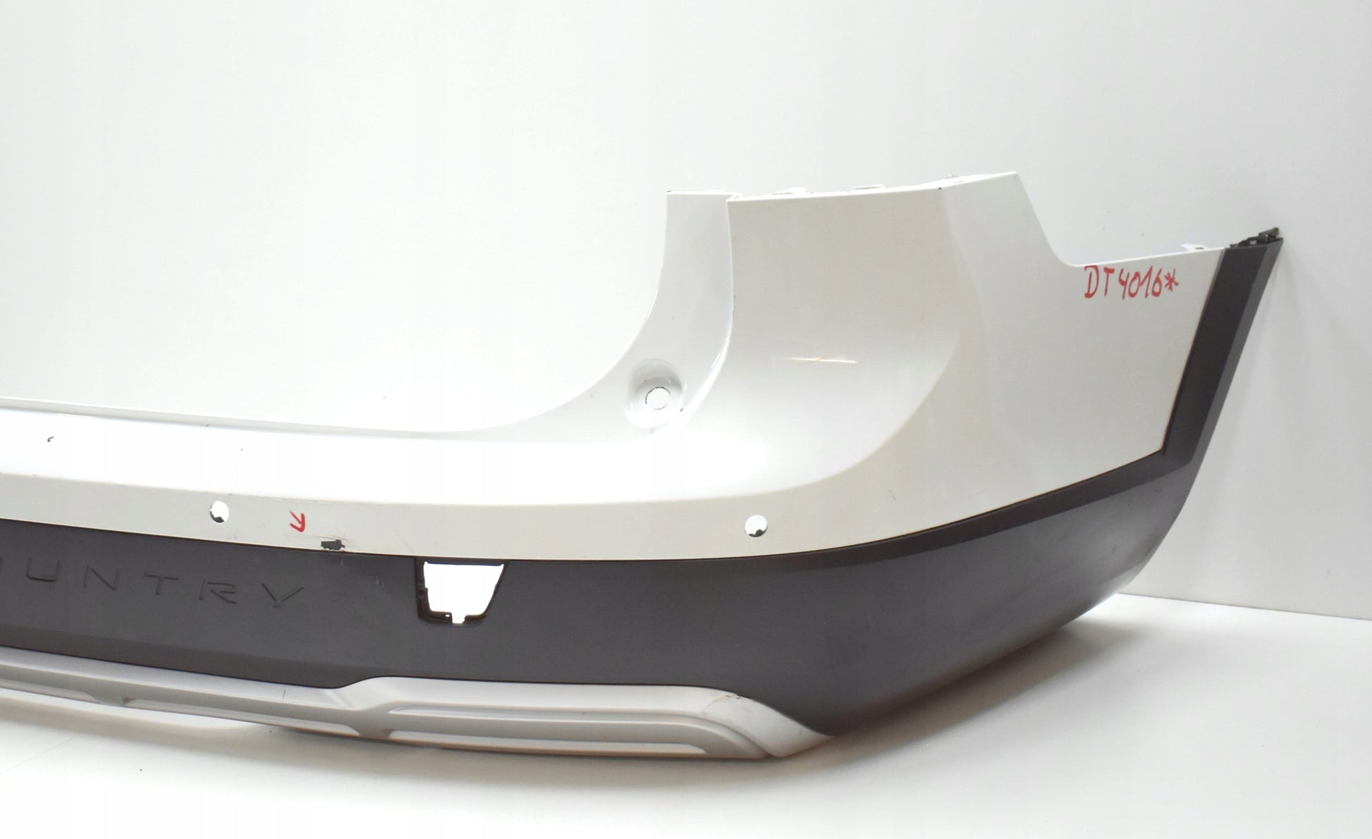 VOLVO V90 CROSS COUNTRY REAR BUMPER ORG