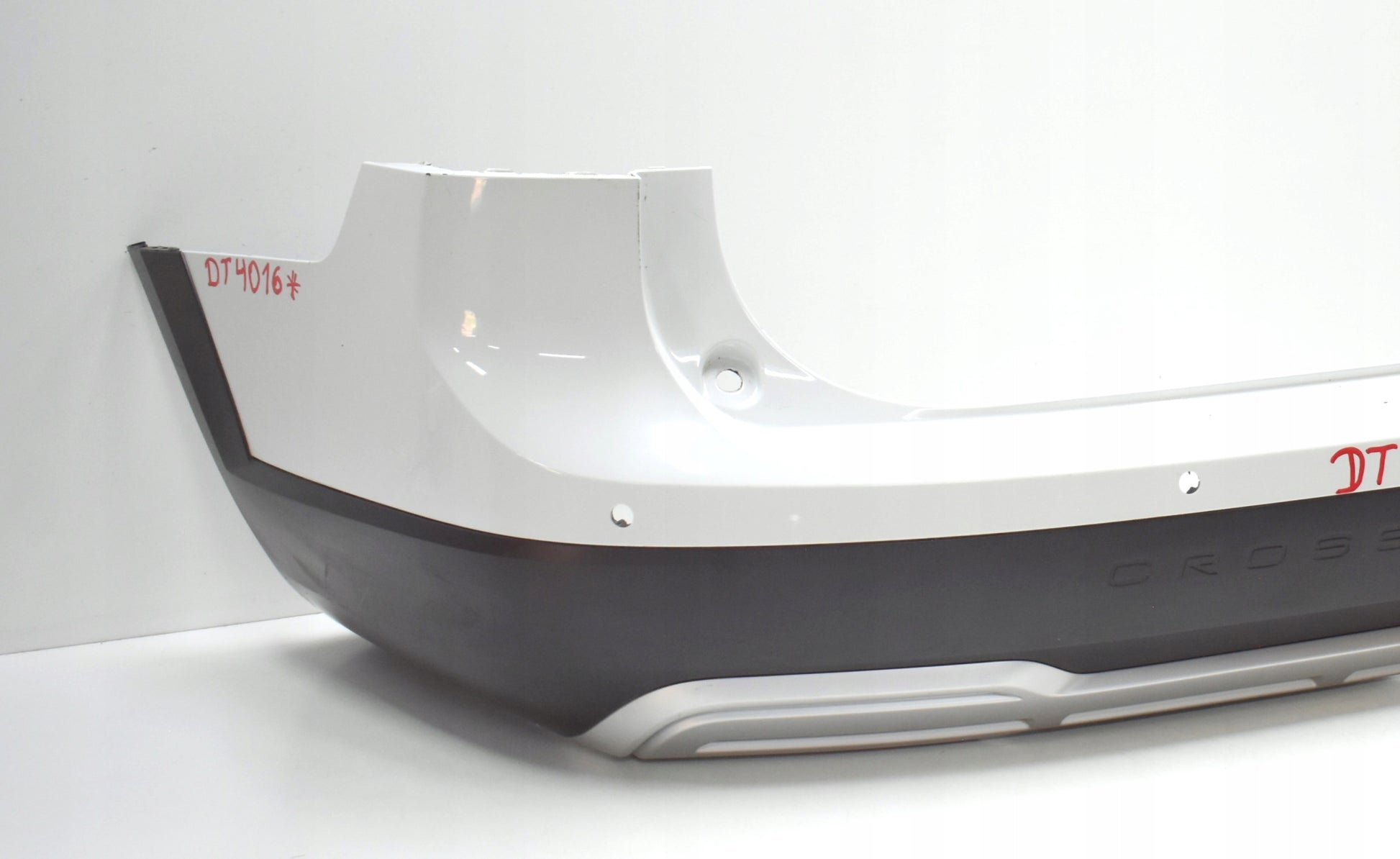 VOLVO V90 CROSS COUNTRY REAR BUMPER ORG