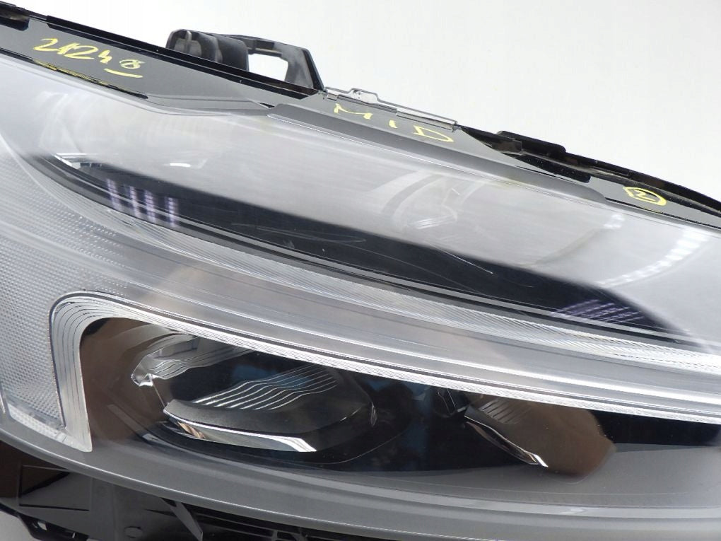 VOLVO XC 60 XC60 FULL LED MID II LIFT 21- BLACK RIGHT HEADLIGHT