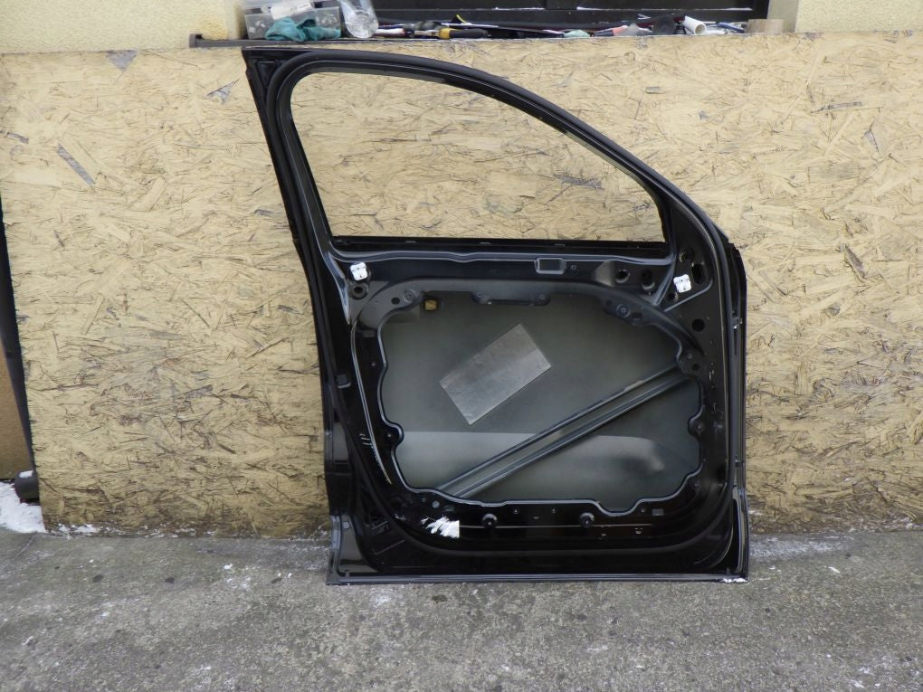 VOLVO XC60 XC 60 2 II 17- Front Left Door