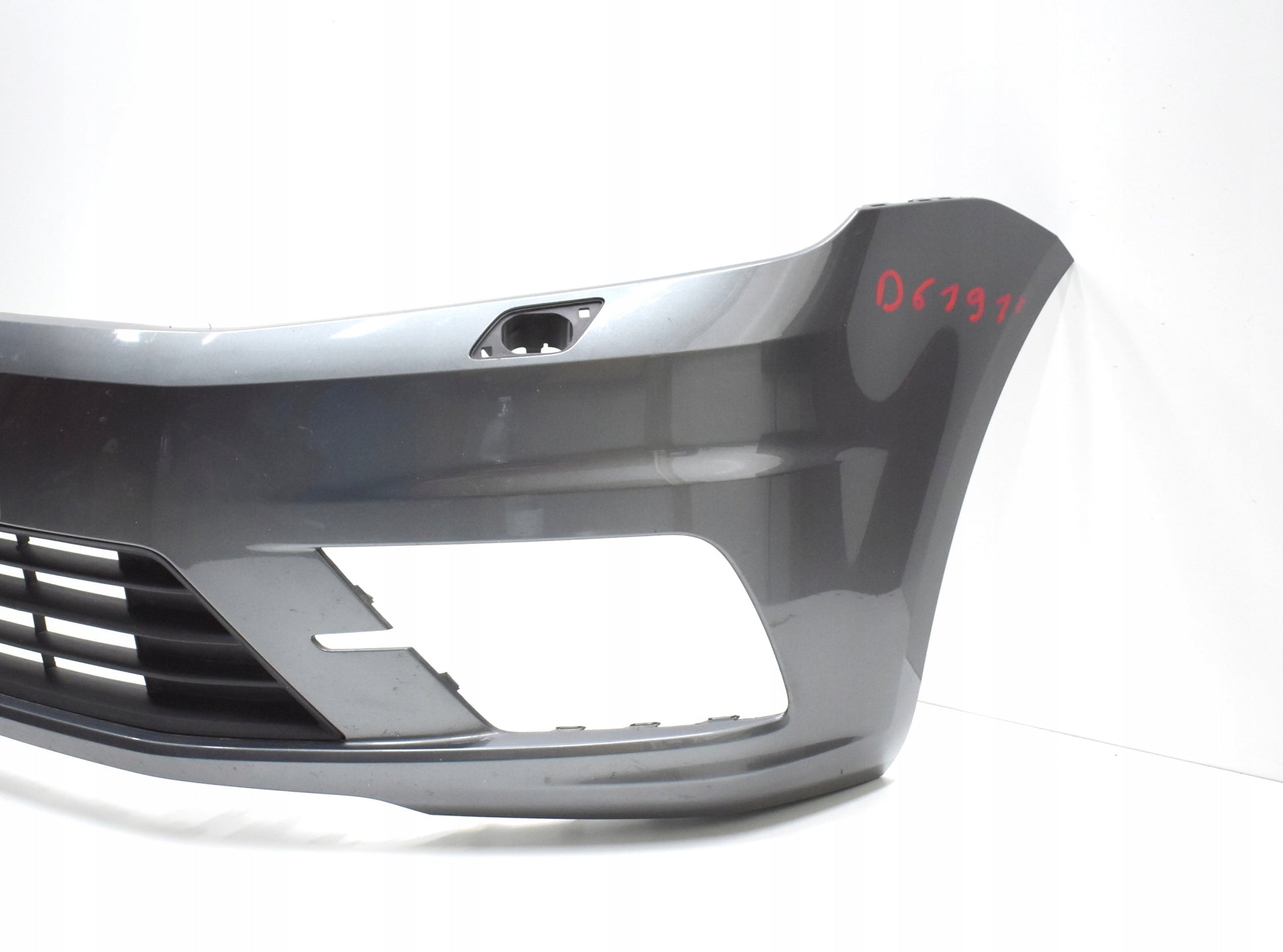 VW CADDY 2K5 FRONT BUMPER ORG