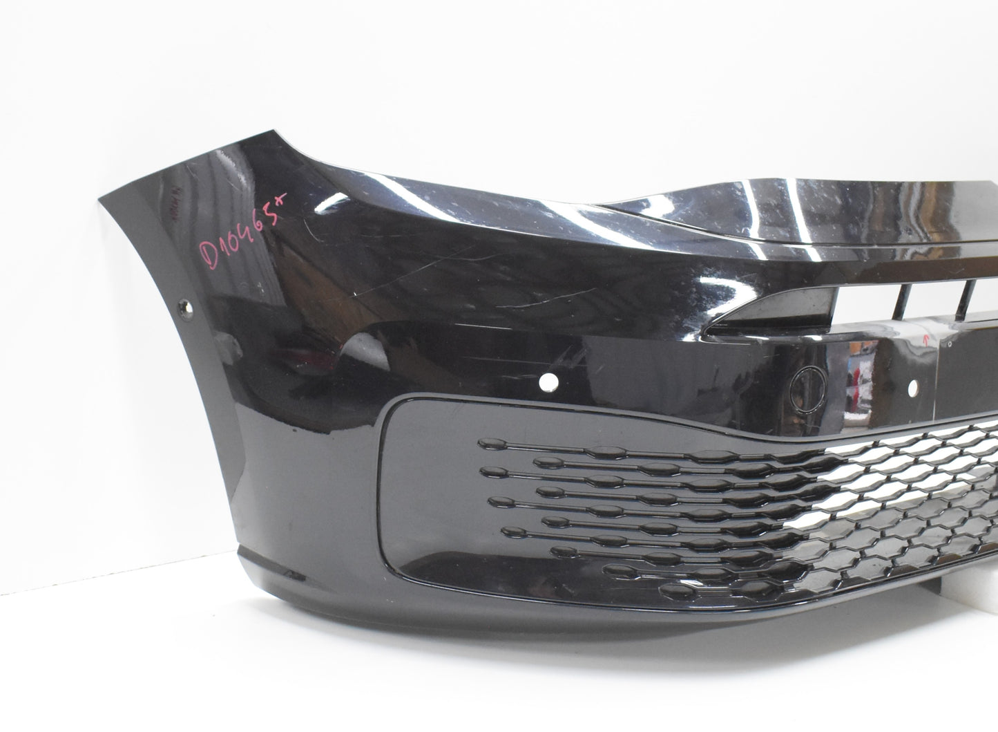 VW CADDY 2K7 FRONT BUMPER ORG