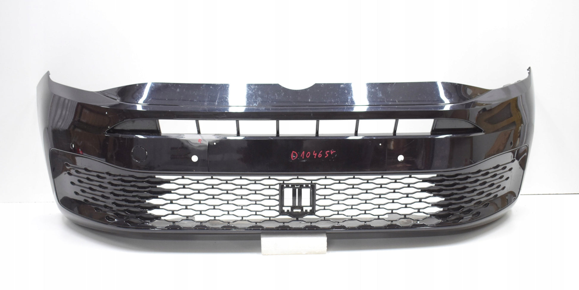 VW CADDY 2K7 FRONT BUMPER ORG