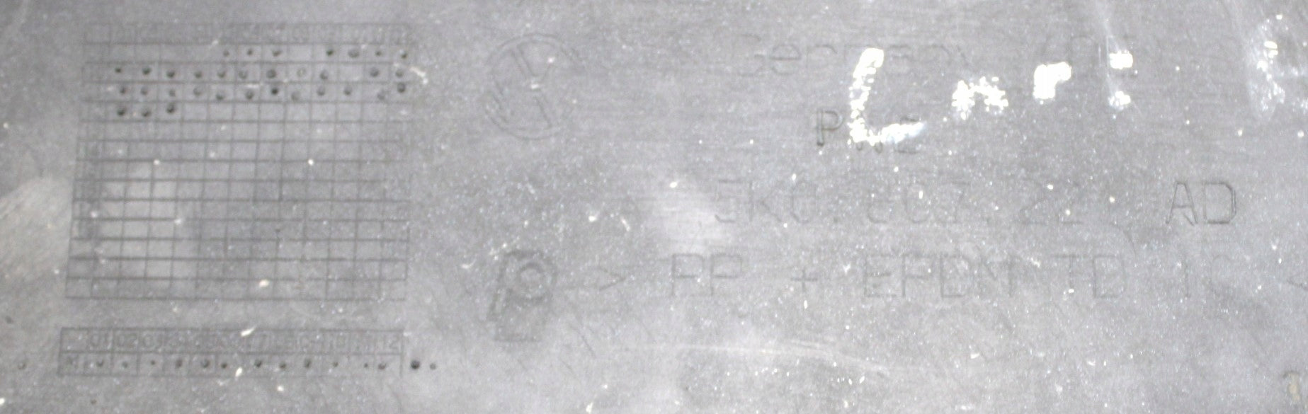 VW GOLF VI R20 5K0 FRONT BUMPER ORG