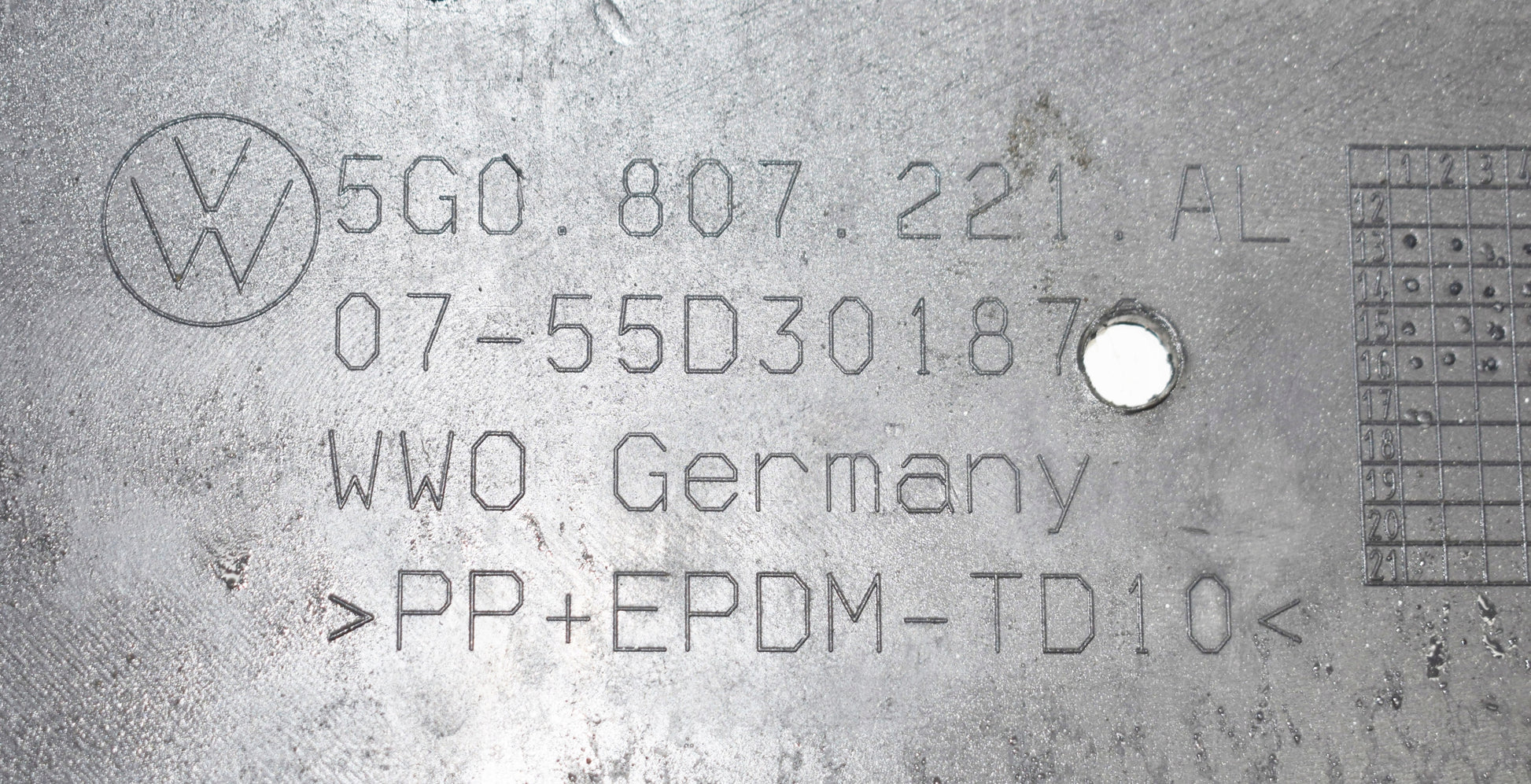 VW GOLF VII 5G0 R-LINE FRONT BUMPER ORG