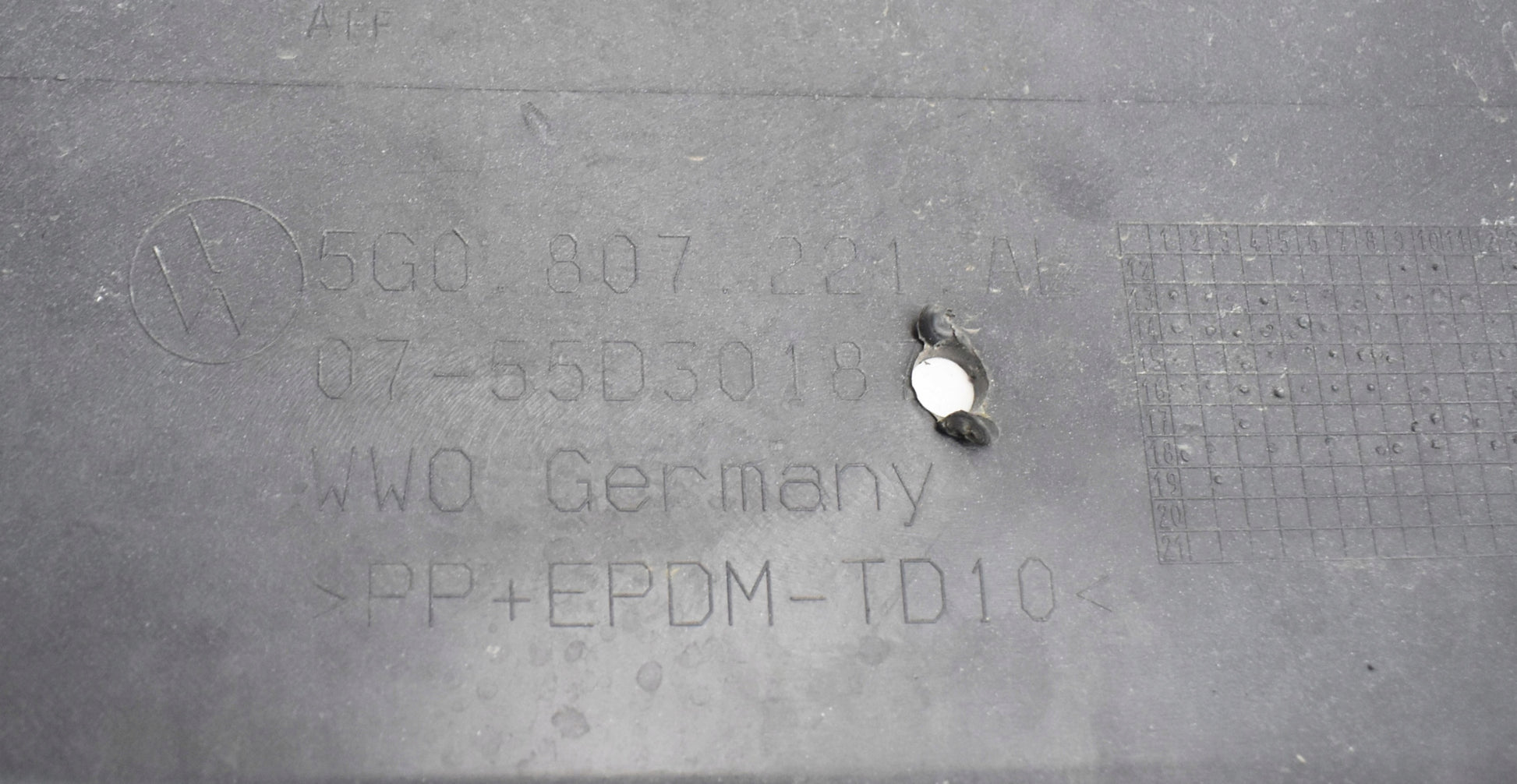 VW GOLF VII R LINE 5G0 FRONT BUMPER WITHOUT HOLES ORG