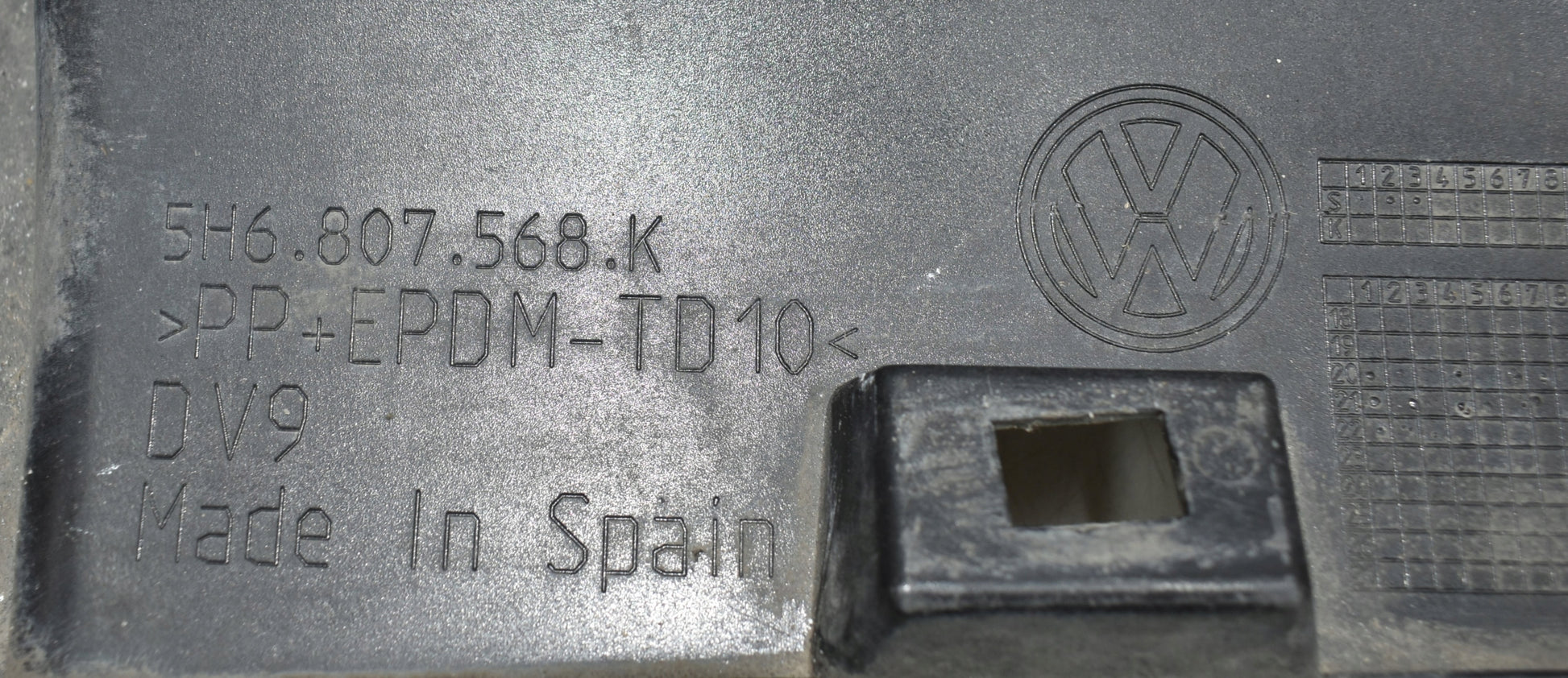 VW GOLF VIII 5H R20 R LINE REAR BUMPER DIFFUSER SPOILER ORG 5H6807568K