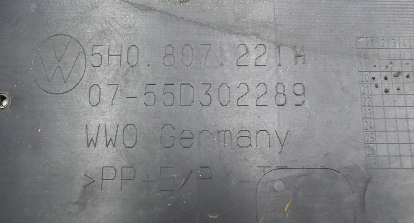 VW GOLF VIII 5H0 FRONT BUMPER ORG + GRILLES