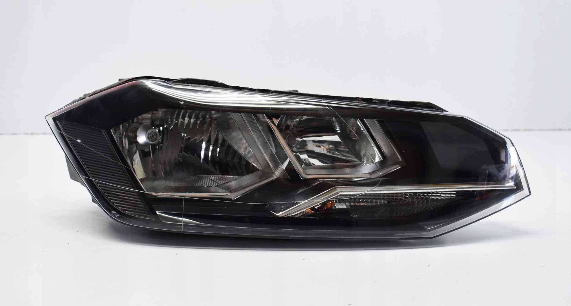 VW POLO VI 2G RIGHT FRONT HEADLIGHT EU ORG