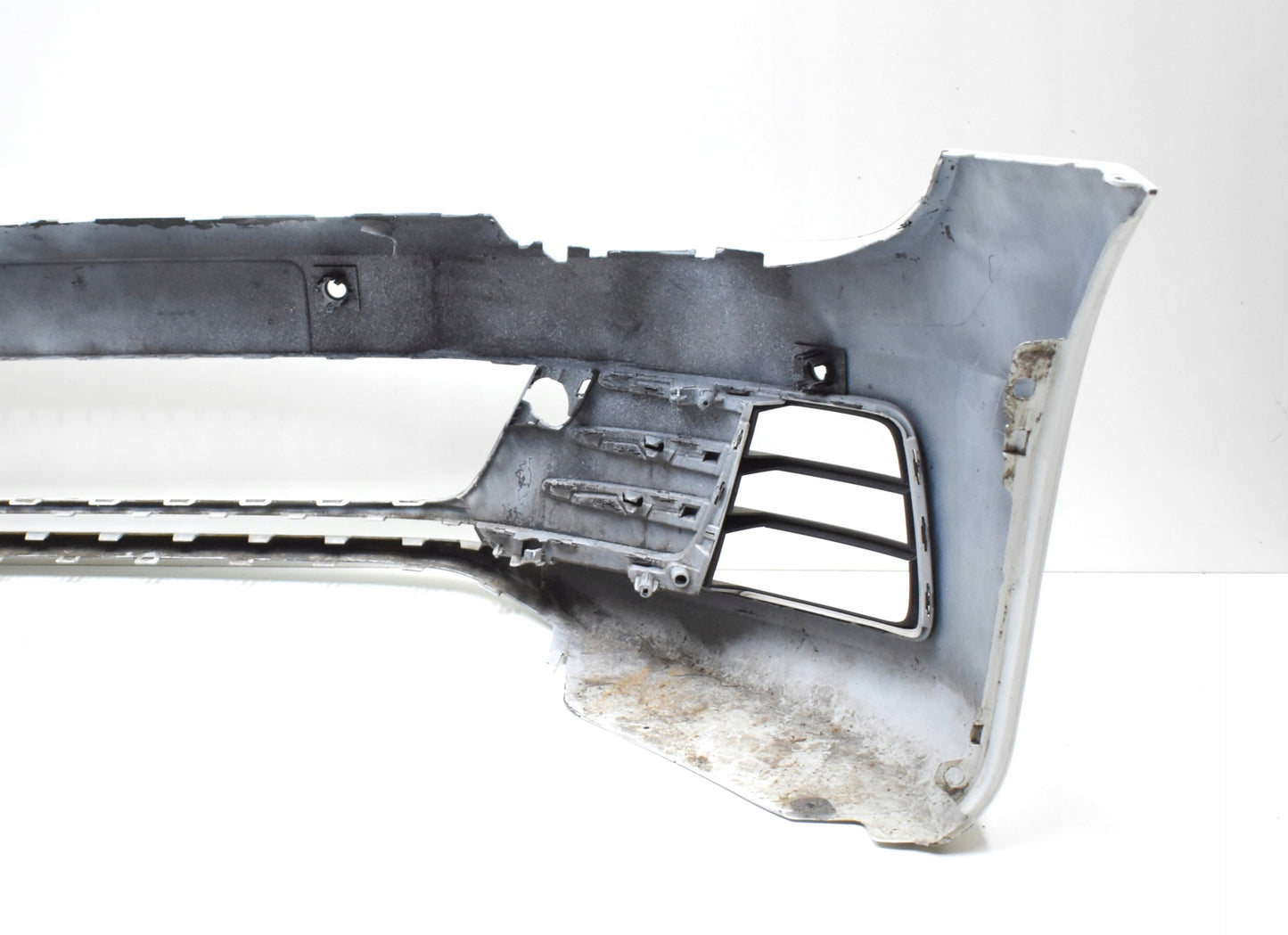 VW SCIROCCO 1K8 FRONT BUMPER ORG + GRILLE