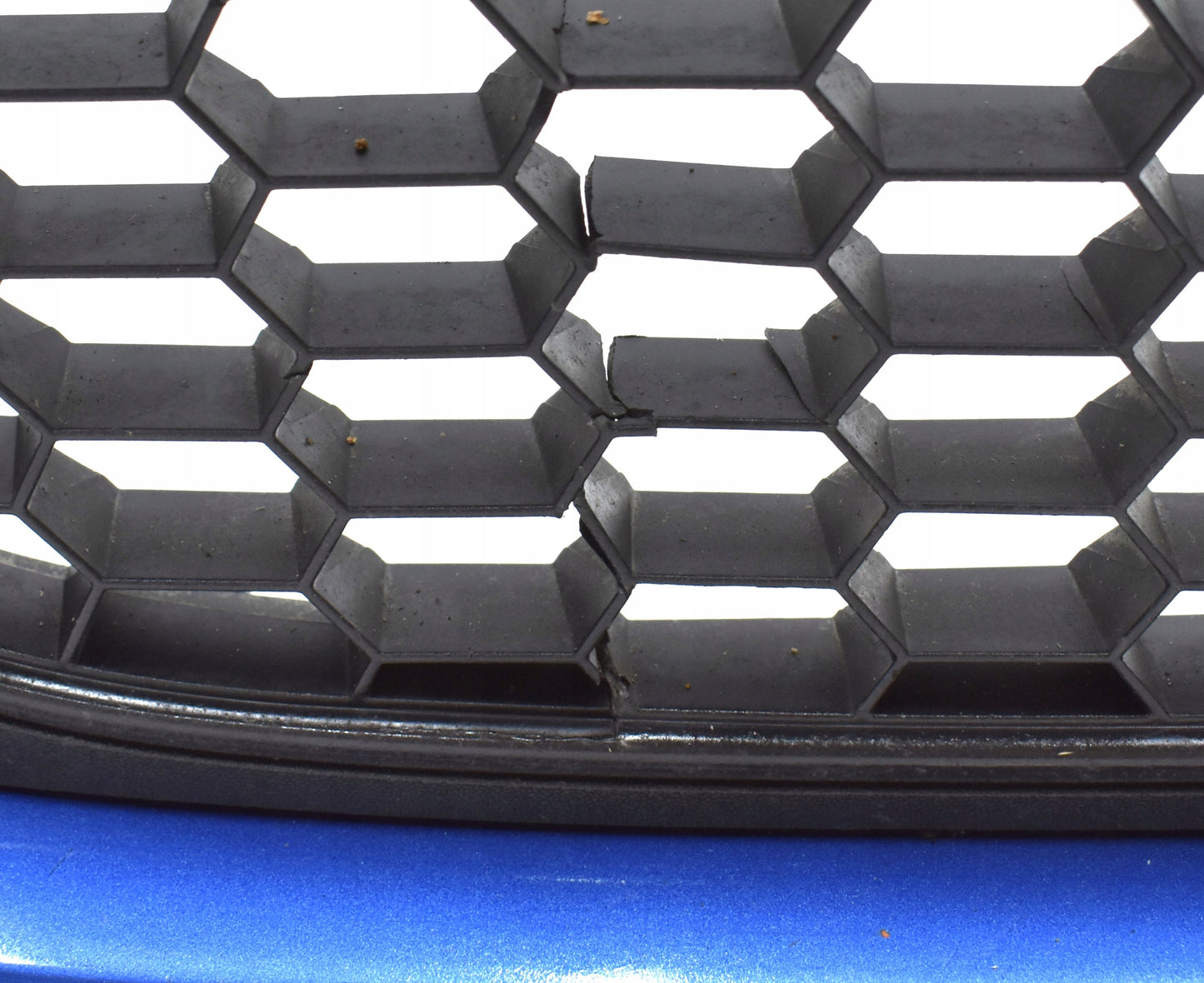 VW SCIROCCO 1K8 FRONT BUMPER ORG + GRILLE