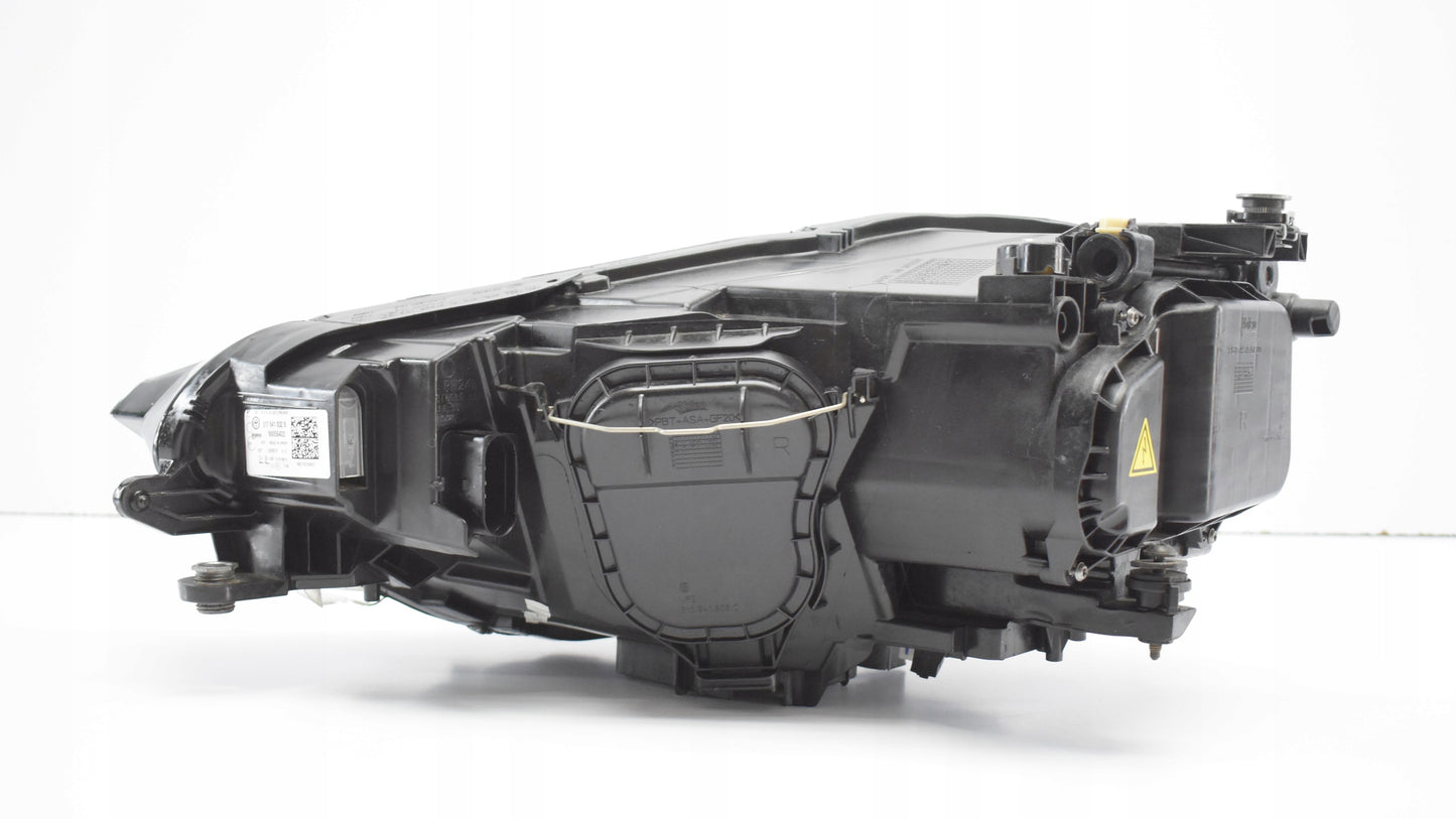 VW SPORTSVAN 517 HEADLIGHT RIGHT FRONT EU XENON ORG