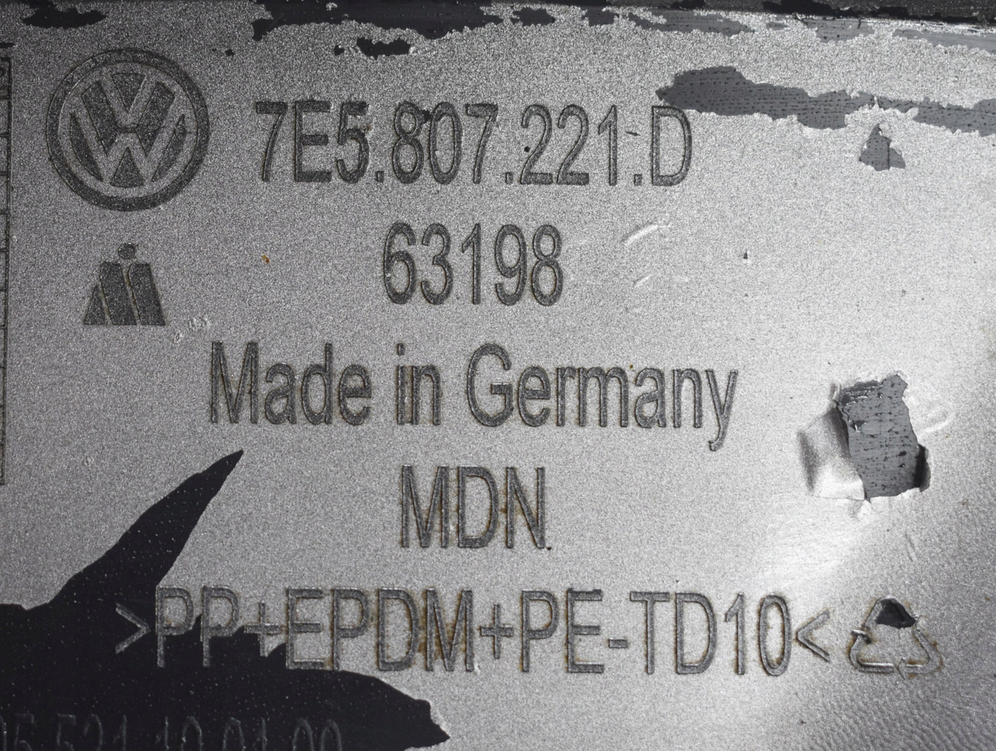 VW T6 MULTIVAN 7E5 FRONT BUMPER NICE ORG